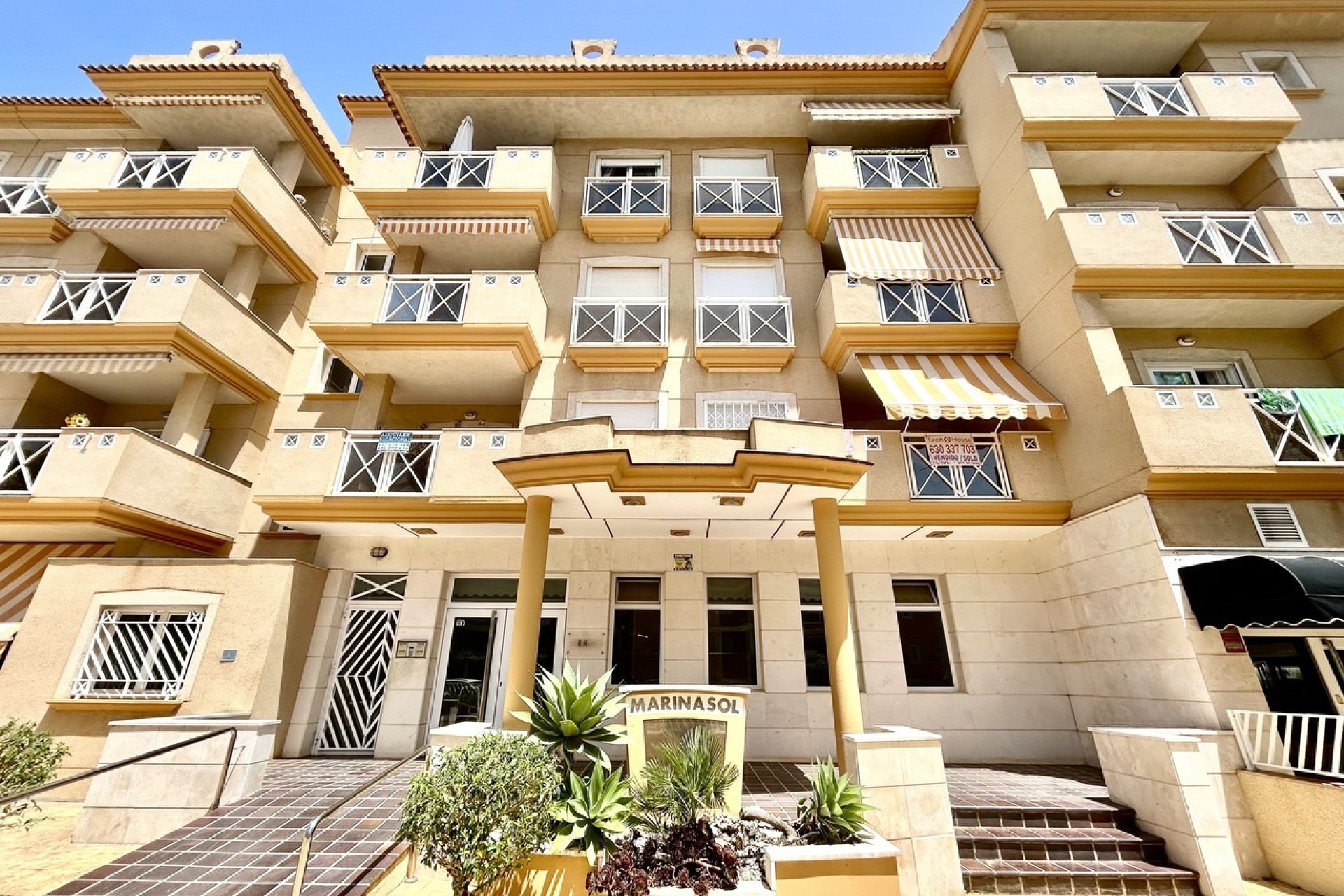 Sprzedaż - Apartament / Mieszkanie -
Cabo Roig