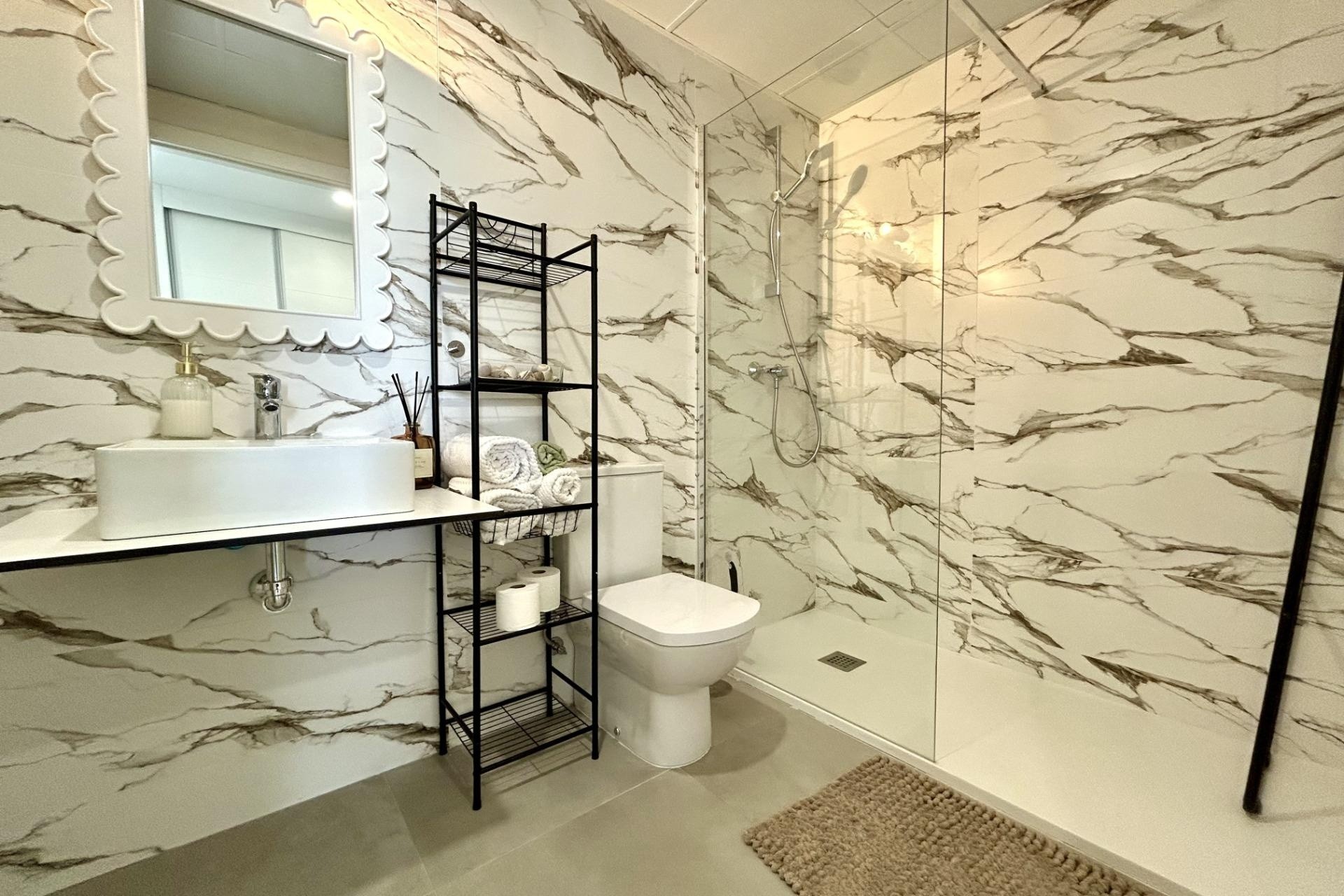 Sprzedaż - Apartament / Mieszkanie -
Dehesa de Campoamor - Campoamor