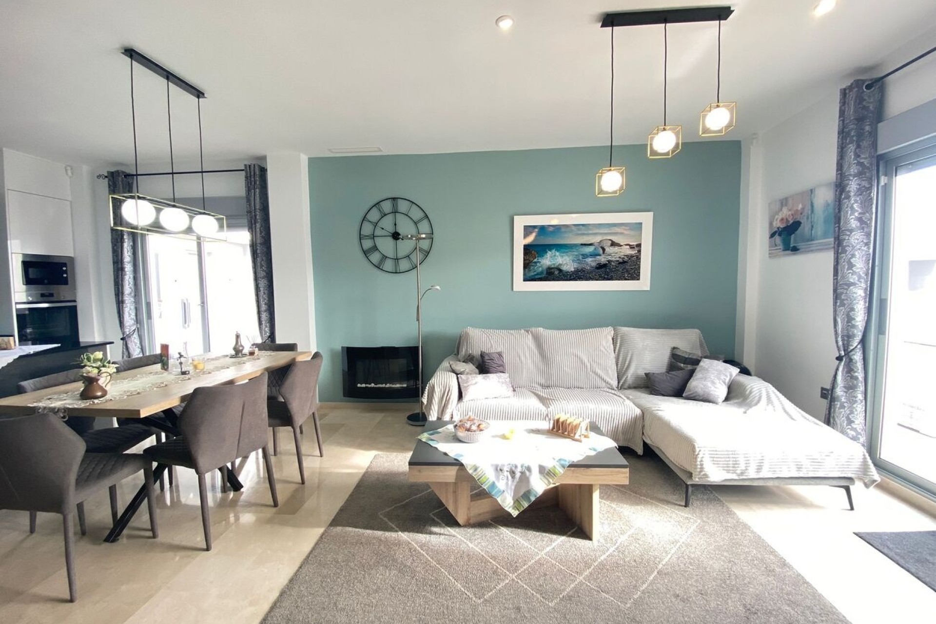 Sprzedaż - Apartament / Mieszkanie -
Dehesa de Campoamor - Las Filipinas