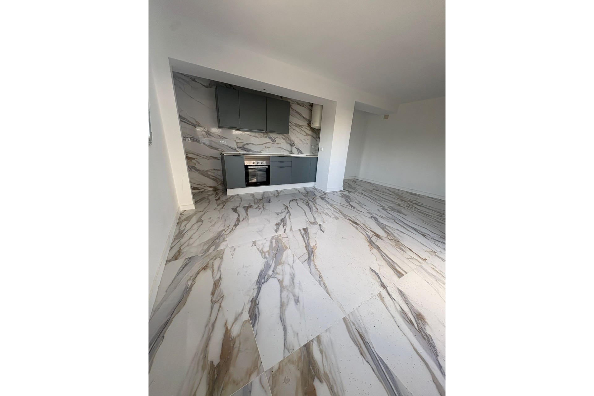 Sprzedaż - Apartament / Mieszkanie -
Denia - Dénia