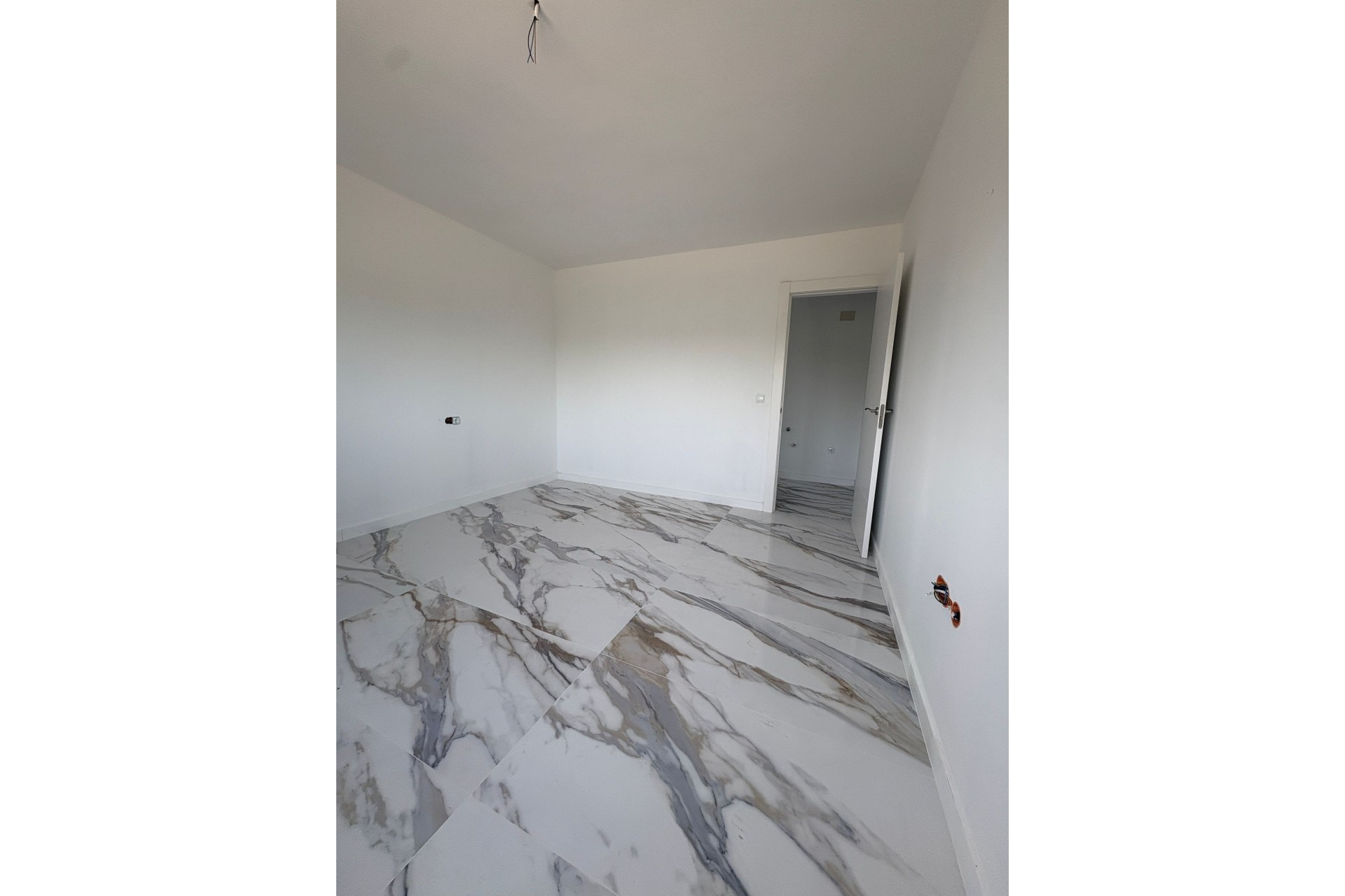 Sprzedaż - Apartament / Mieszkanie -
Denia - Dénia