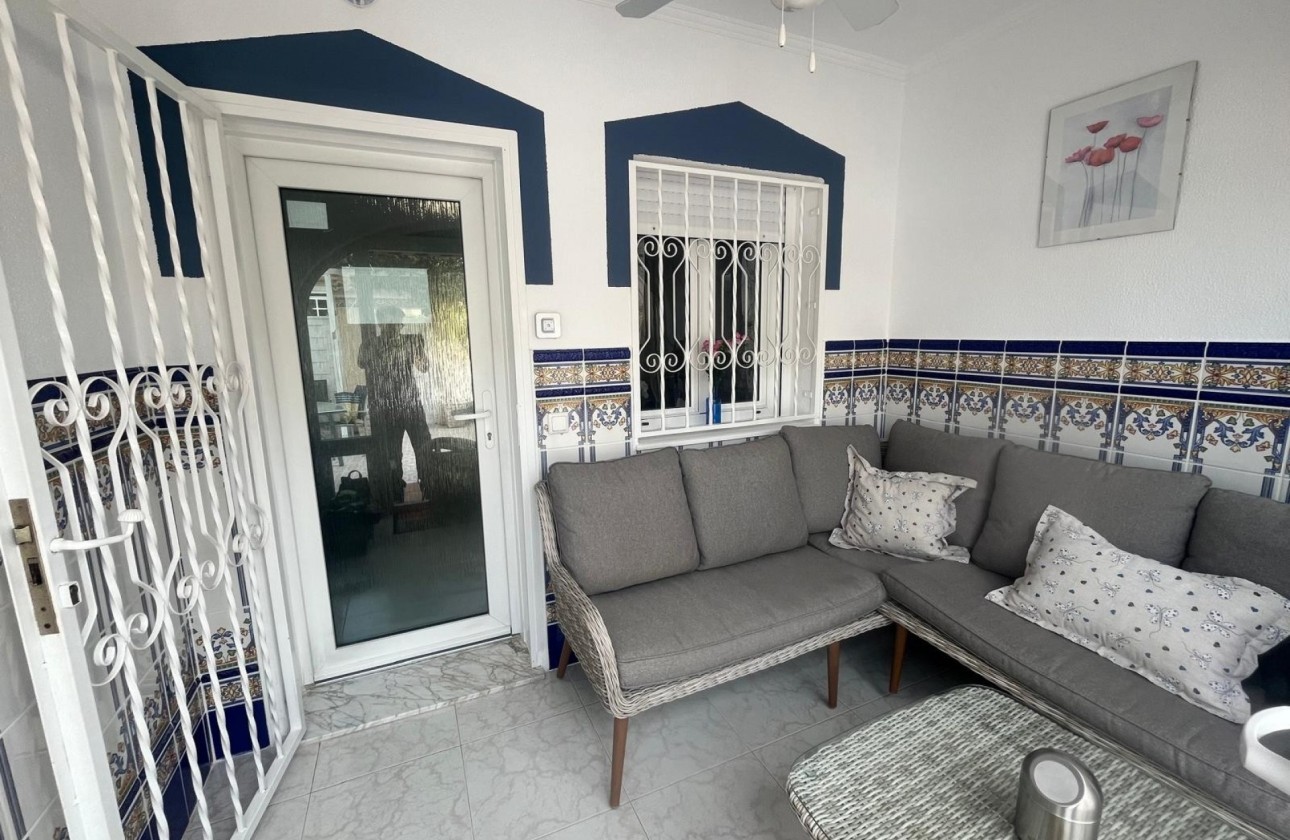 Sprzedaż - Apartament / Mieszkanie -
Dona Pepa