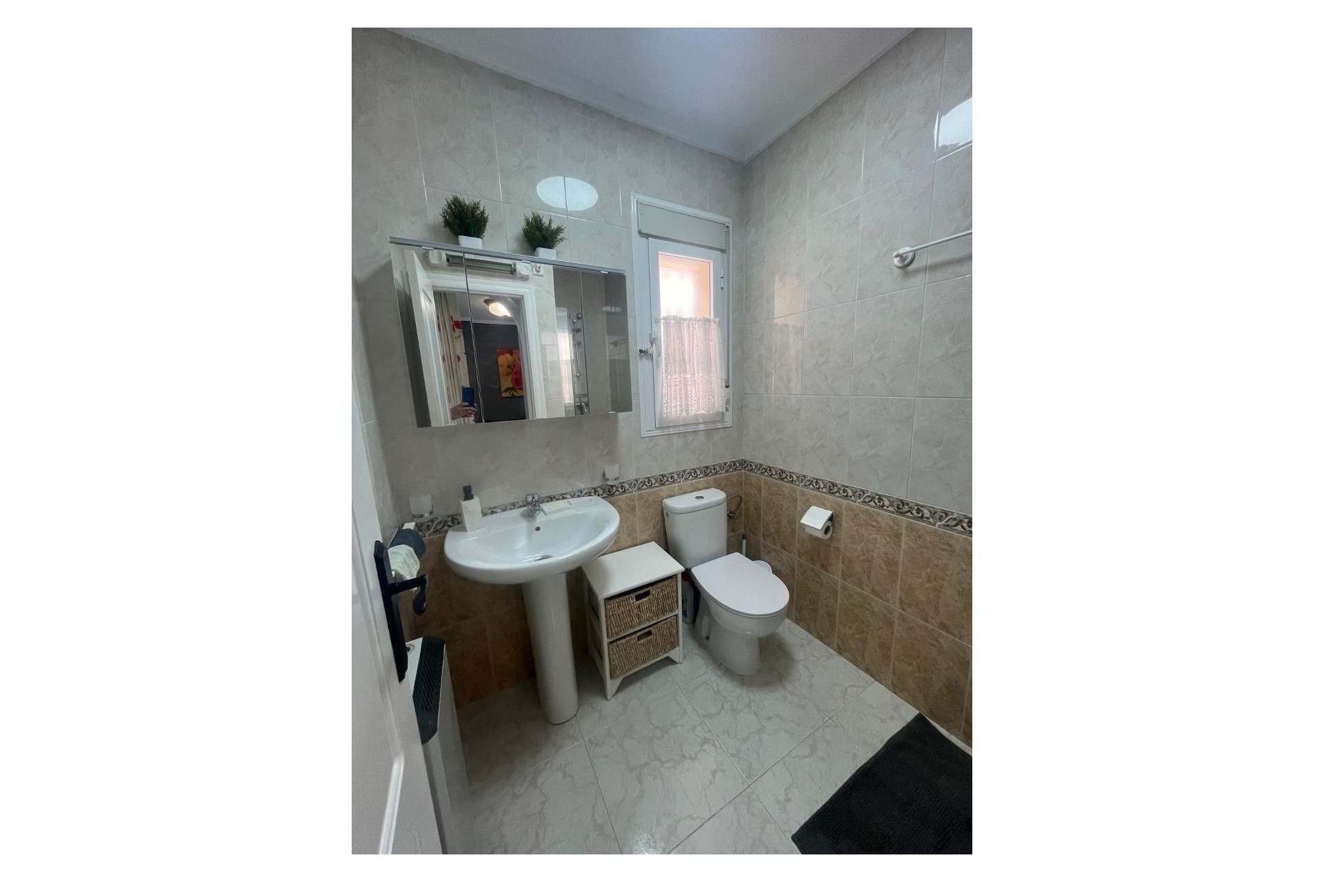 Sprzedaż - Apartament / Mieszkanie -
Dona Pepa