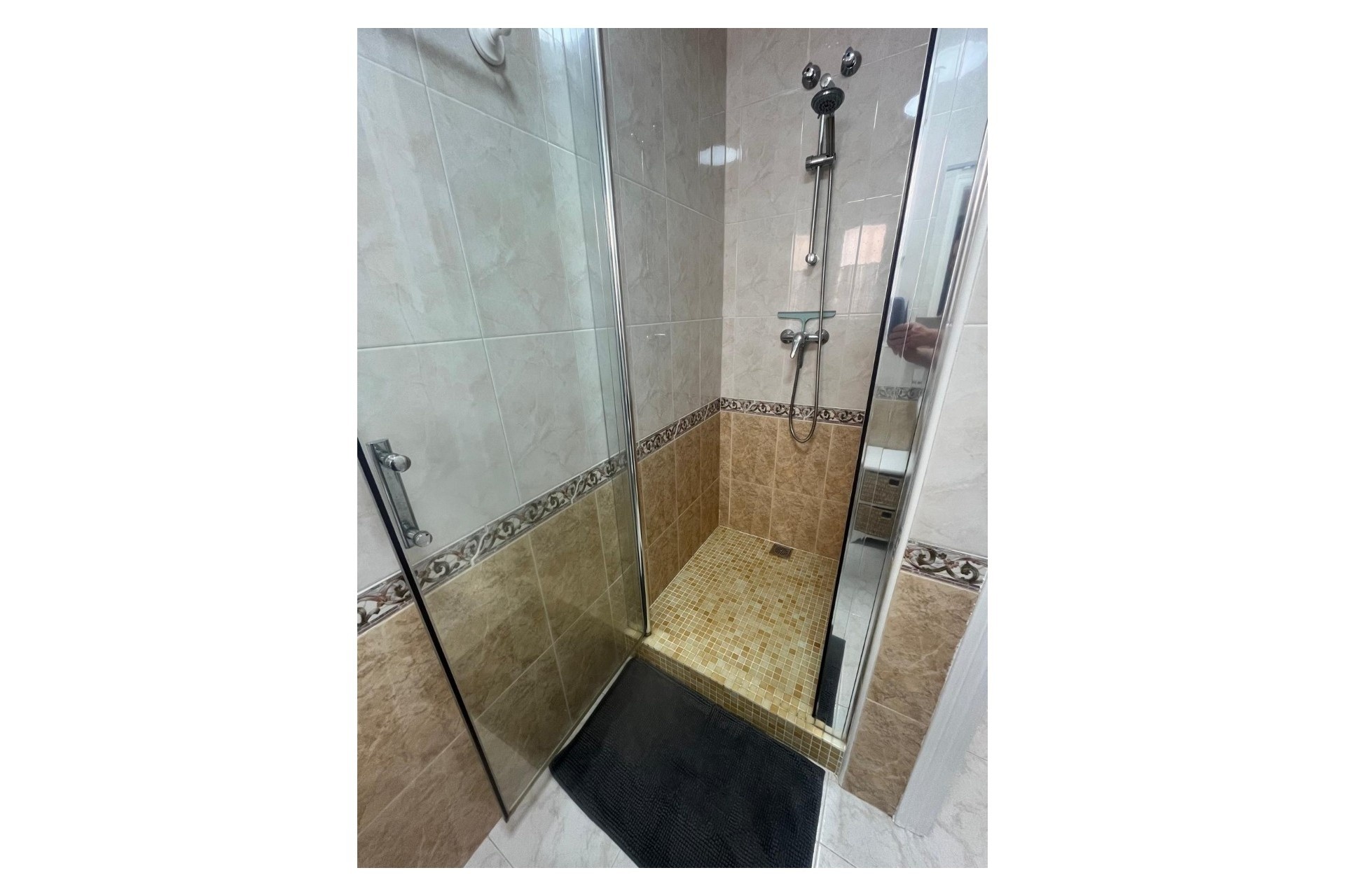 Sprzedaż - Apartament / Mieszkanie -
Dona Pepa