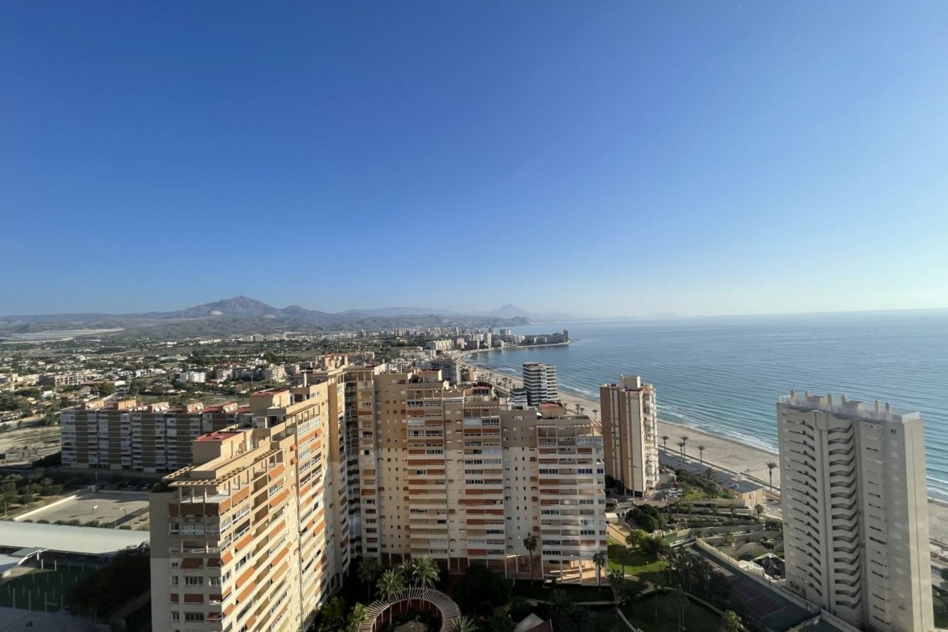 Sprzedaż - Apartament / Mieszkanie -
El Campello - Costa Blanca