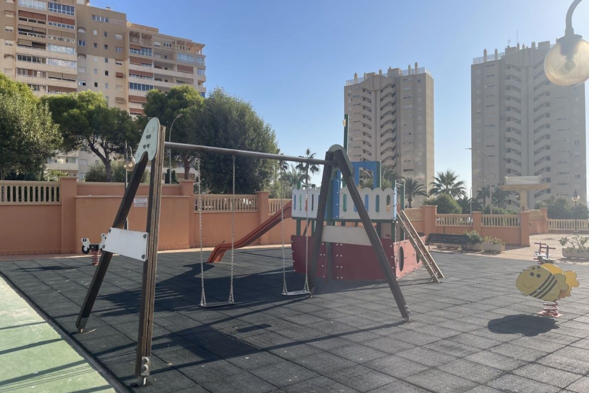 Sprzedaż - Apartament / Mieszkanie -
El Campello - Costa Blanca