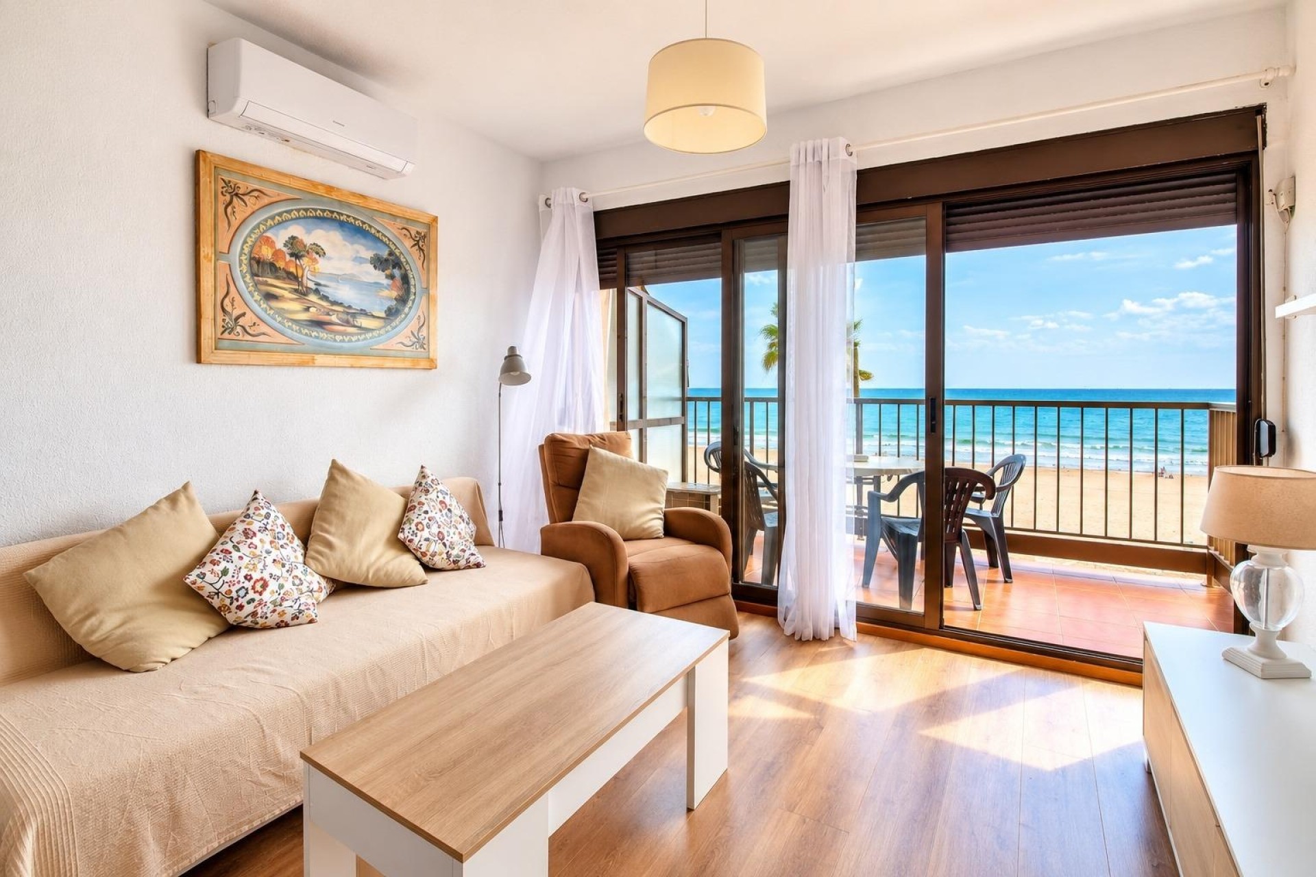 Sprzedaż - Apartament / Mieszkanie -
El Campello - Playa Muchavista