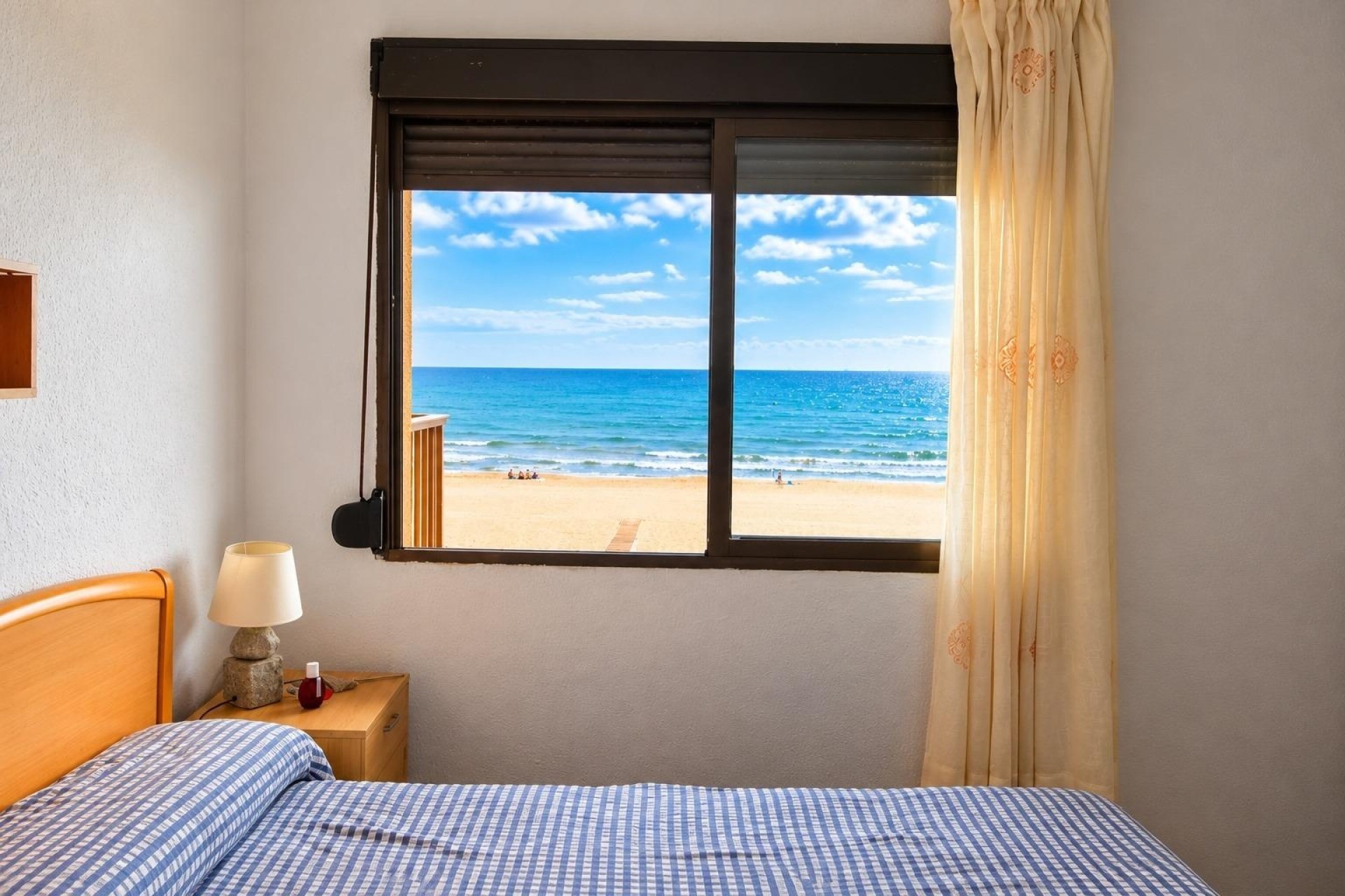 Sprzedaż - Apartament / Mieszkanie -
El Campello - Playa Muchavista