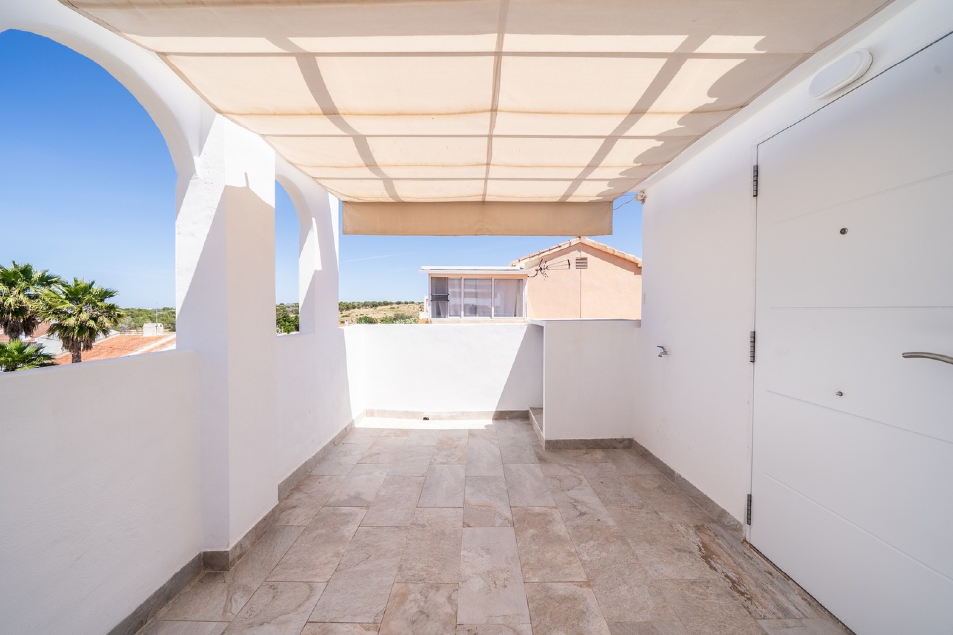Sprzedaż - Apartament / Mieszkanie -
El Chaparral - Costa Blanca