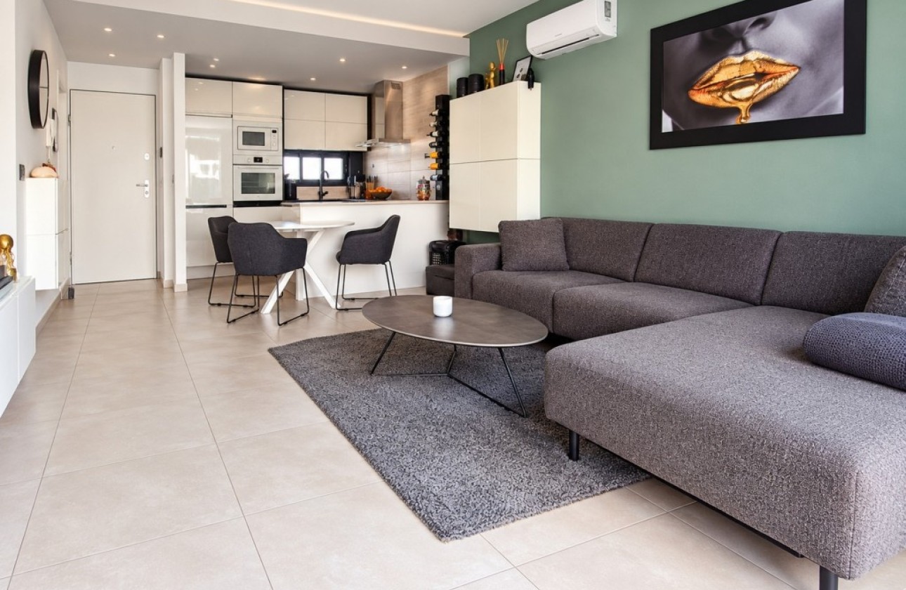 Sprzedaż - Apartament / Mieszkanie -
El Raso