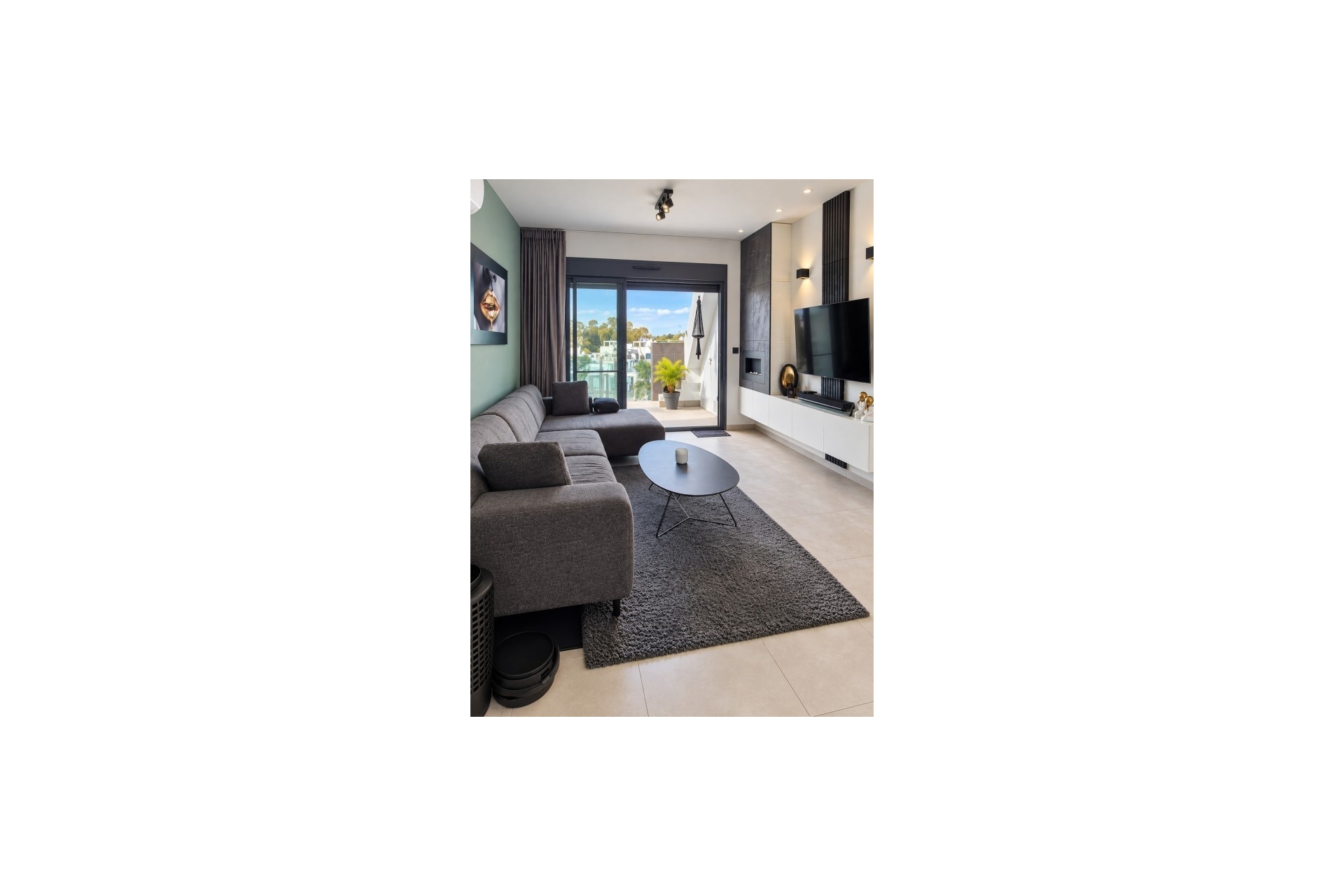 Sprzedaż - Apartament / Mieszkanie -
El Raso
