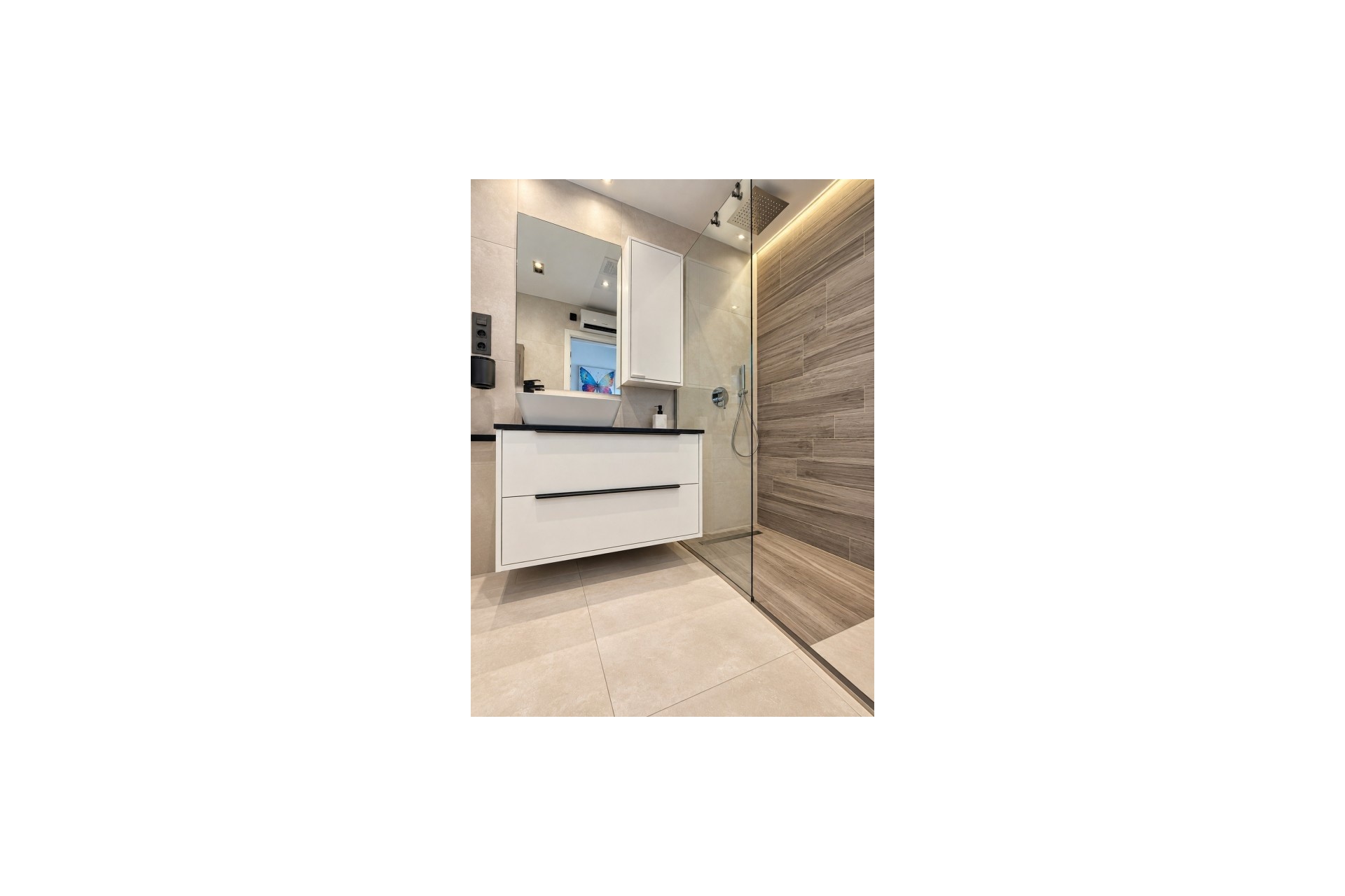 Sprzedaż - Apartament / Mieszkanie -
El Raso