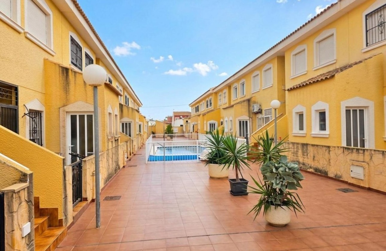 Sprzedaż - Apartament / Mieszkanie -
Formentera del Segura - Formentera de Segura