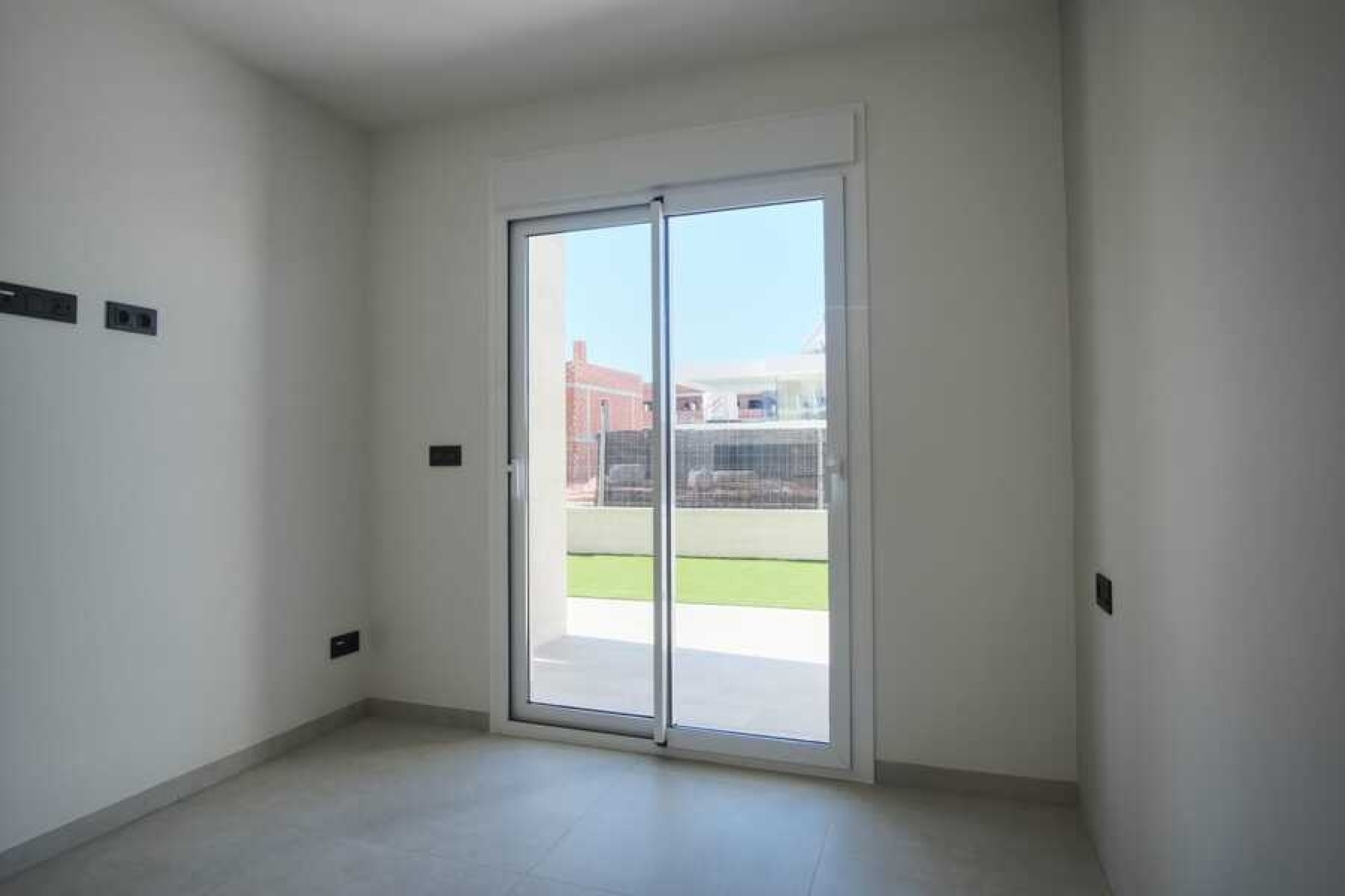 Sprzedaż - Apartament / Mieszkanie -
Guardamar del Segura - Costa Blanca