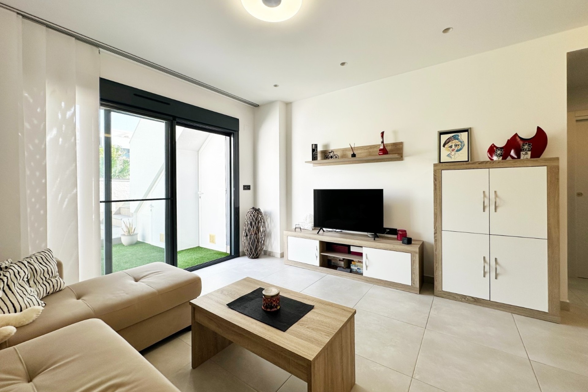 Sprzedaż - Apartament / Mieszkanie -
Guardamar del Segura - El Raso