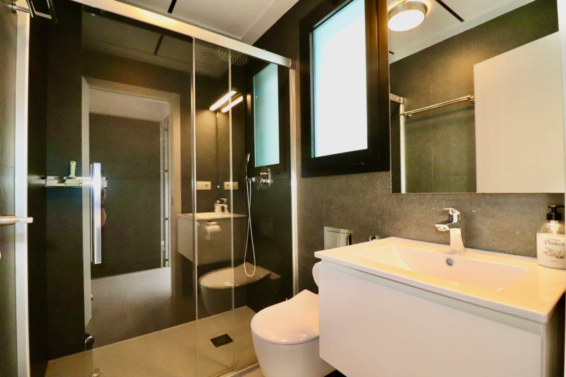 Sprzedaż - Apartament / Mieszkanie -
Guardamar del Segura - Guardamar De La Segura