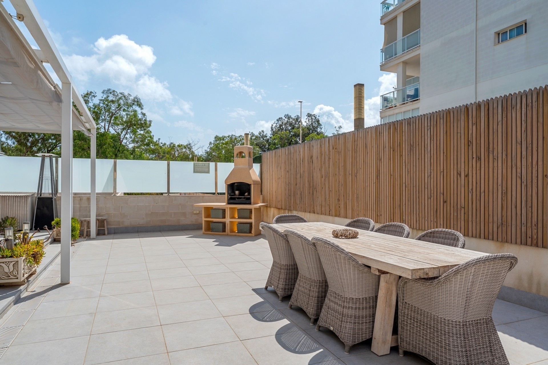 Sprzedaż - Apartament / Mieszkanie -
Guardamar del Segura - Guardamar