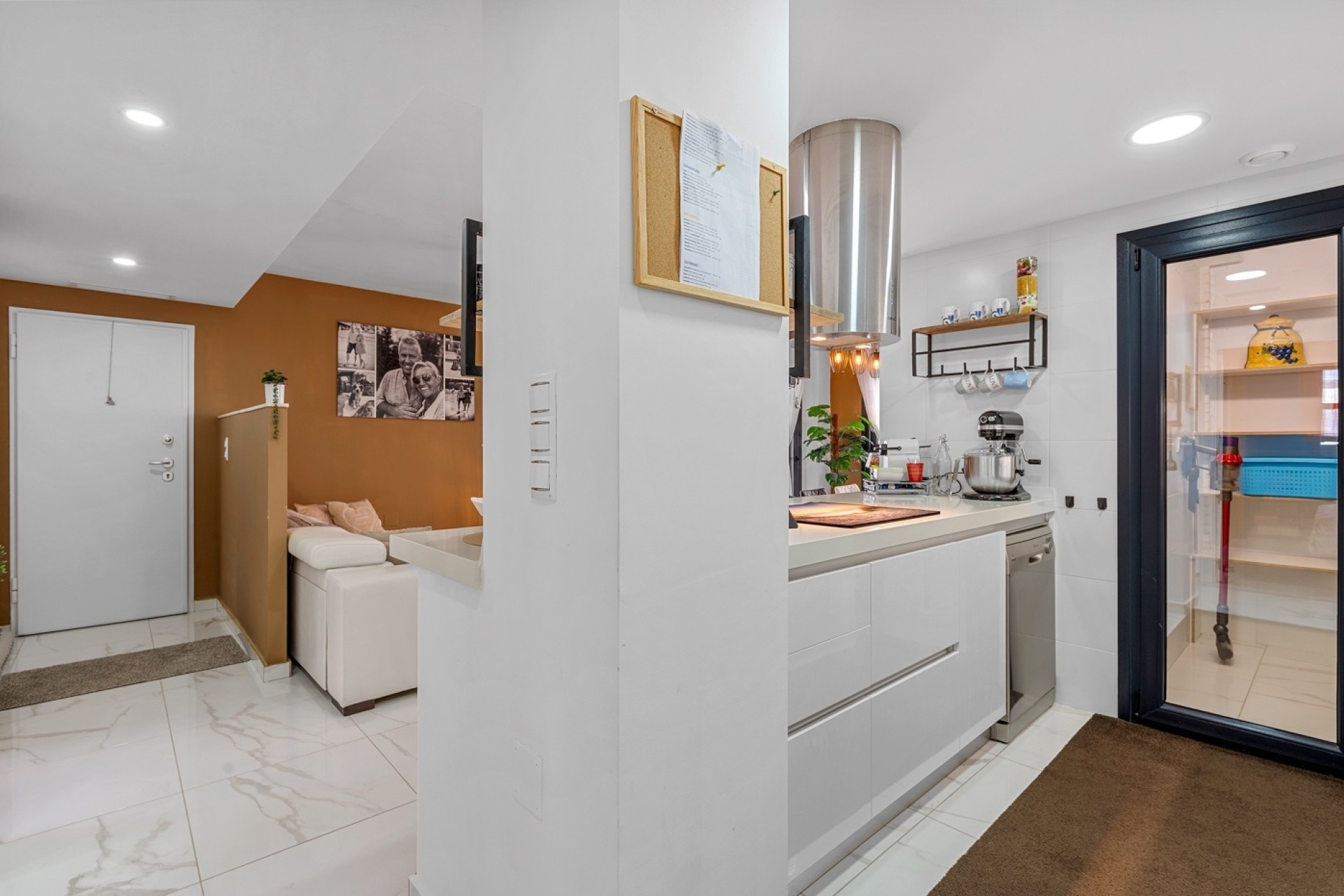 Sprzedaż - Apartament / Mieszkanie -
Guardamar del Segura - Guardamar