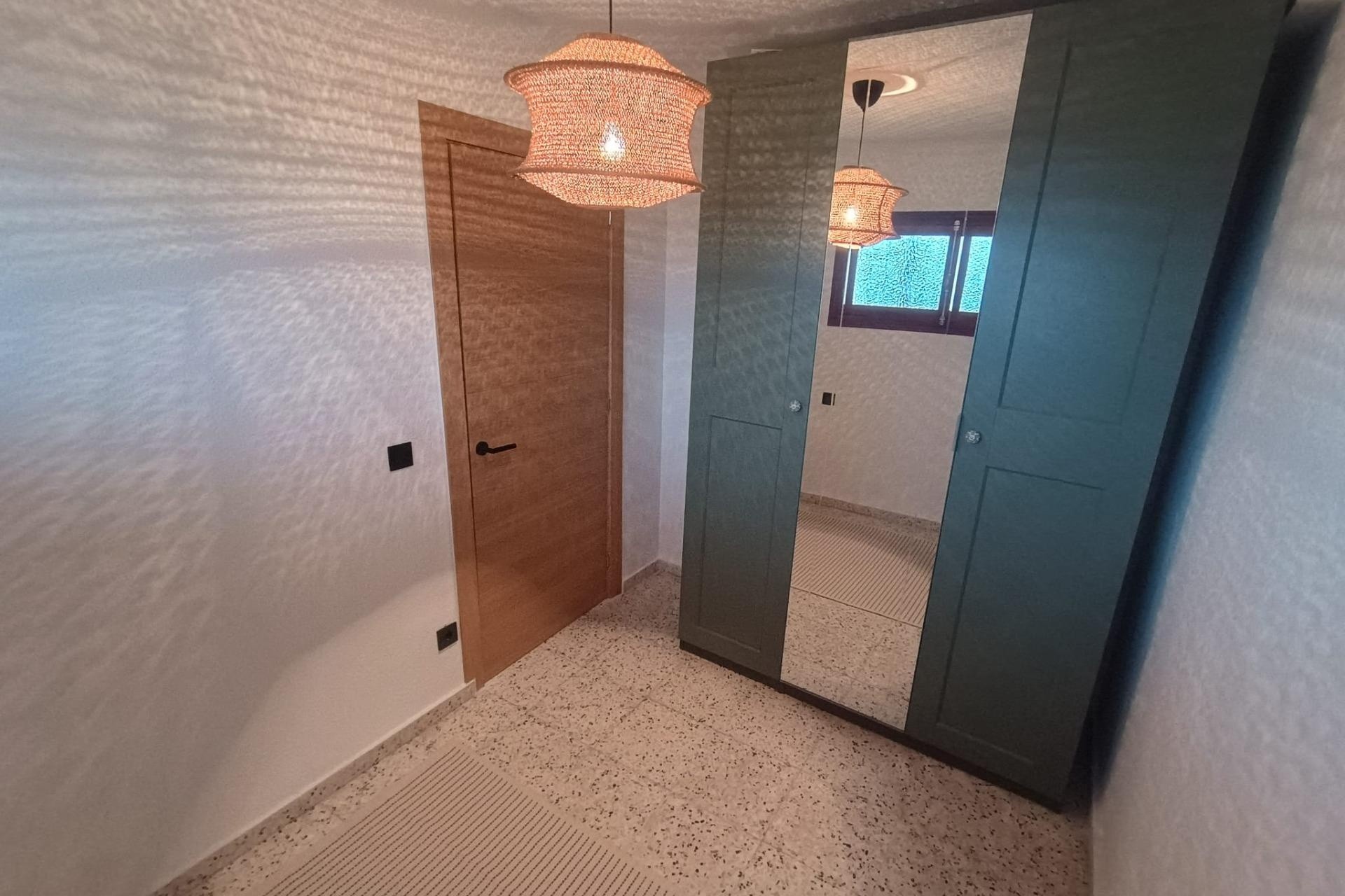 Sprzedaż - Apartament / Mieszkanie -
Guardamar del Segura - Urbanizaciones