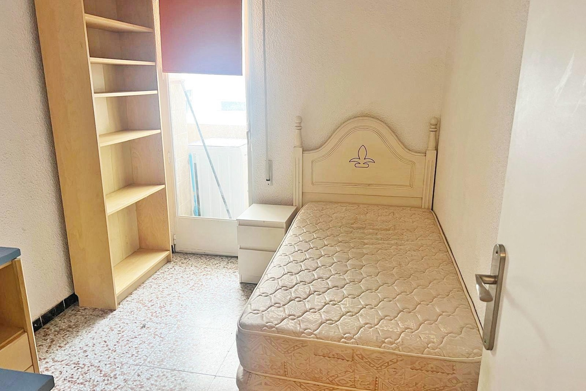 Sprzedaż - Apartament / Mieszkanie -
Guardamar del Segura