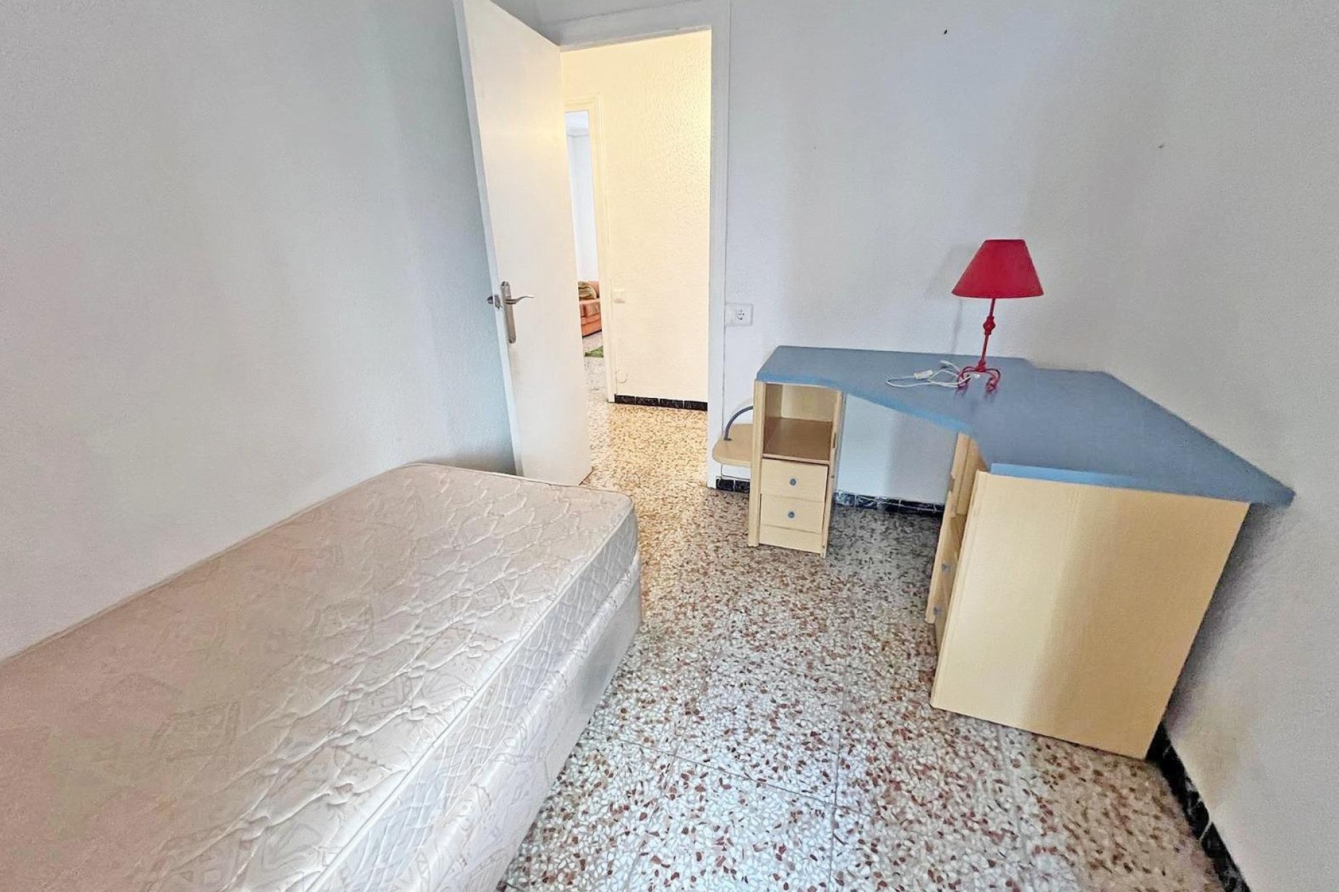 Sprzedaż - Apartament / Mieszkanie -
Guardamar del Segura