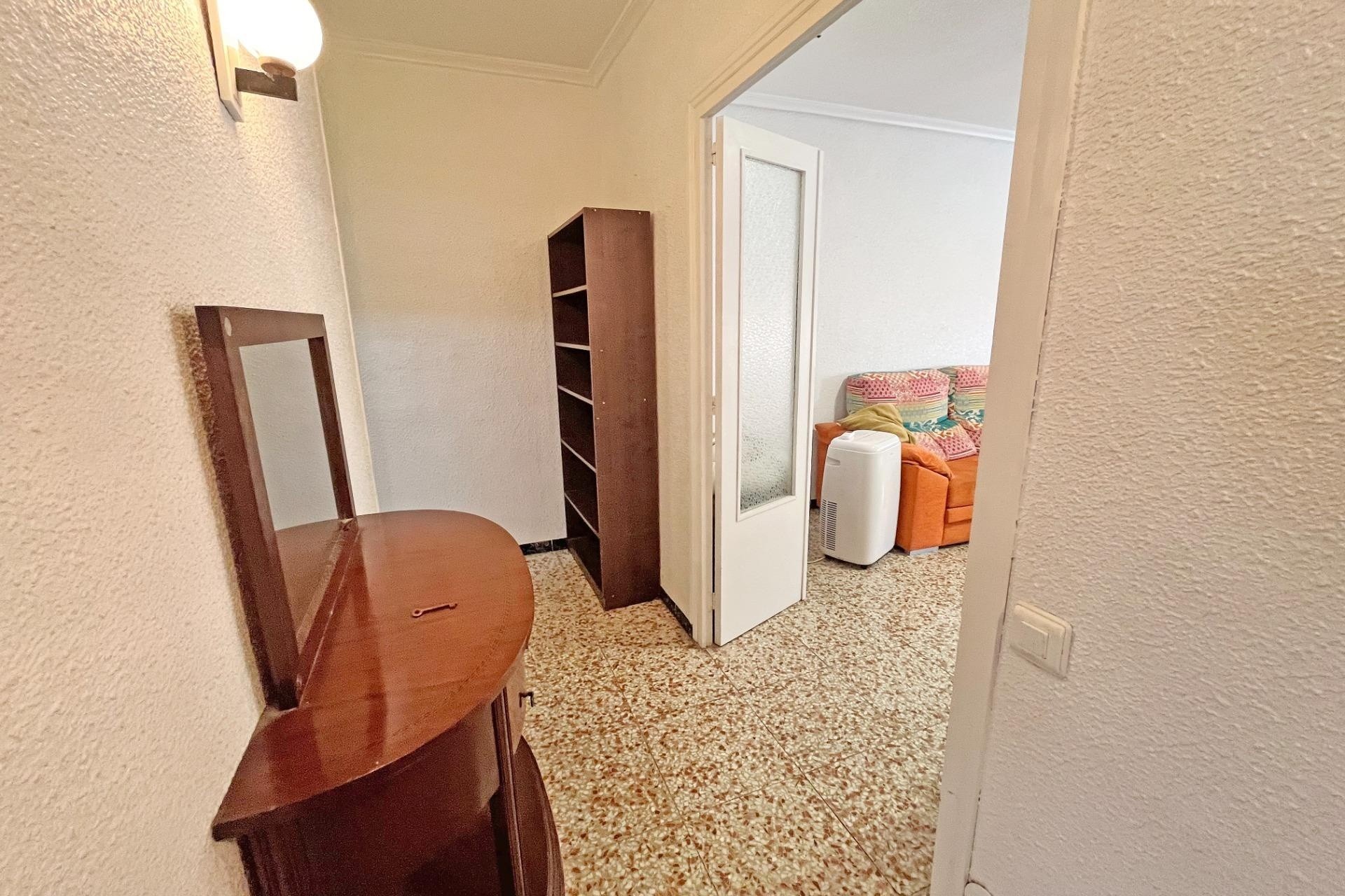 Sprzedaż - Apartament / Mieszkanie -
Guardamar del Segura