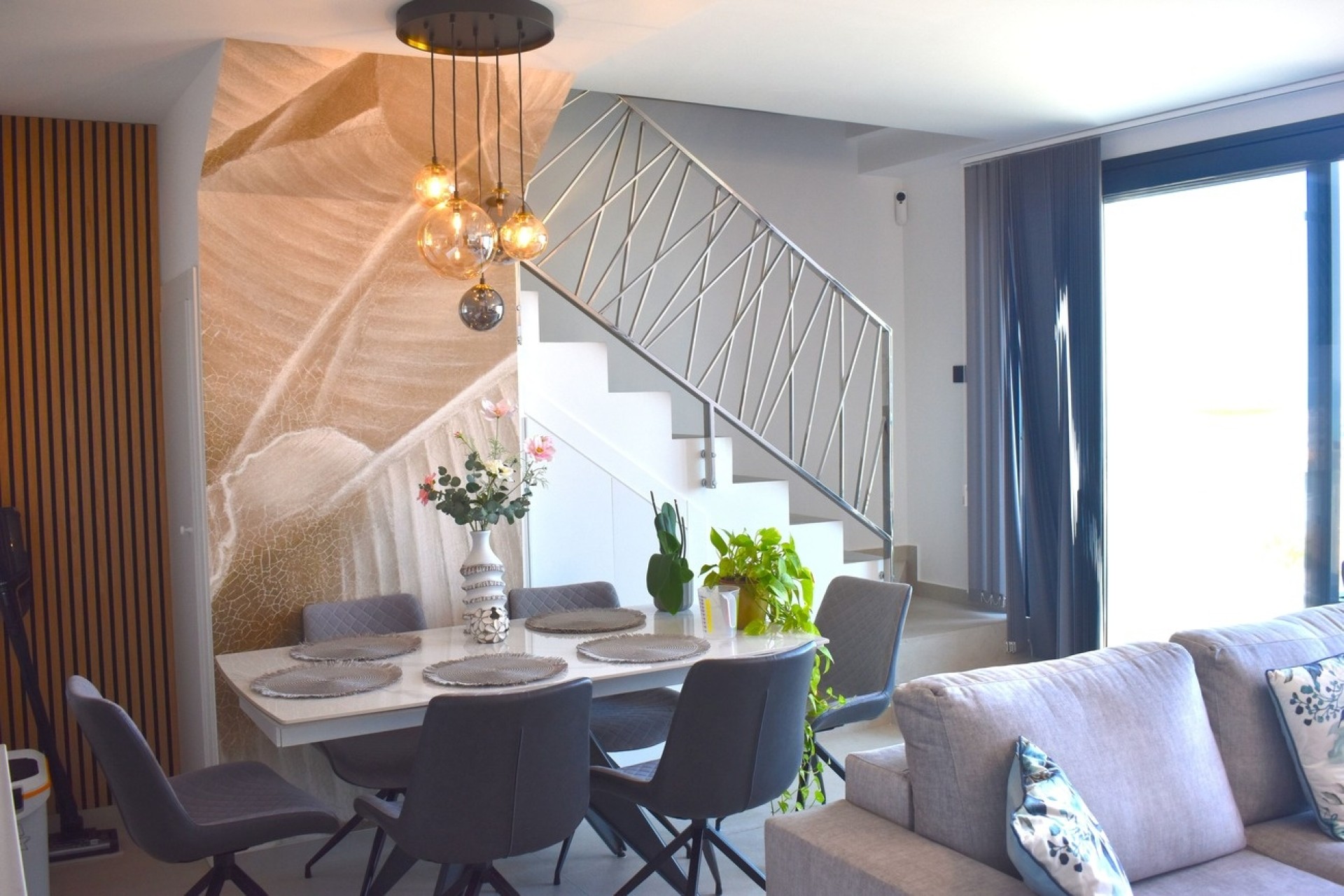 Sprzedaż - Apartament / Mieszkanie -
Guardamar del Segura