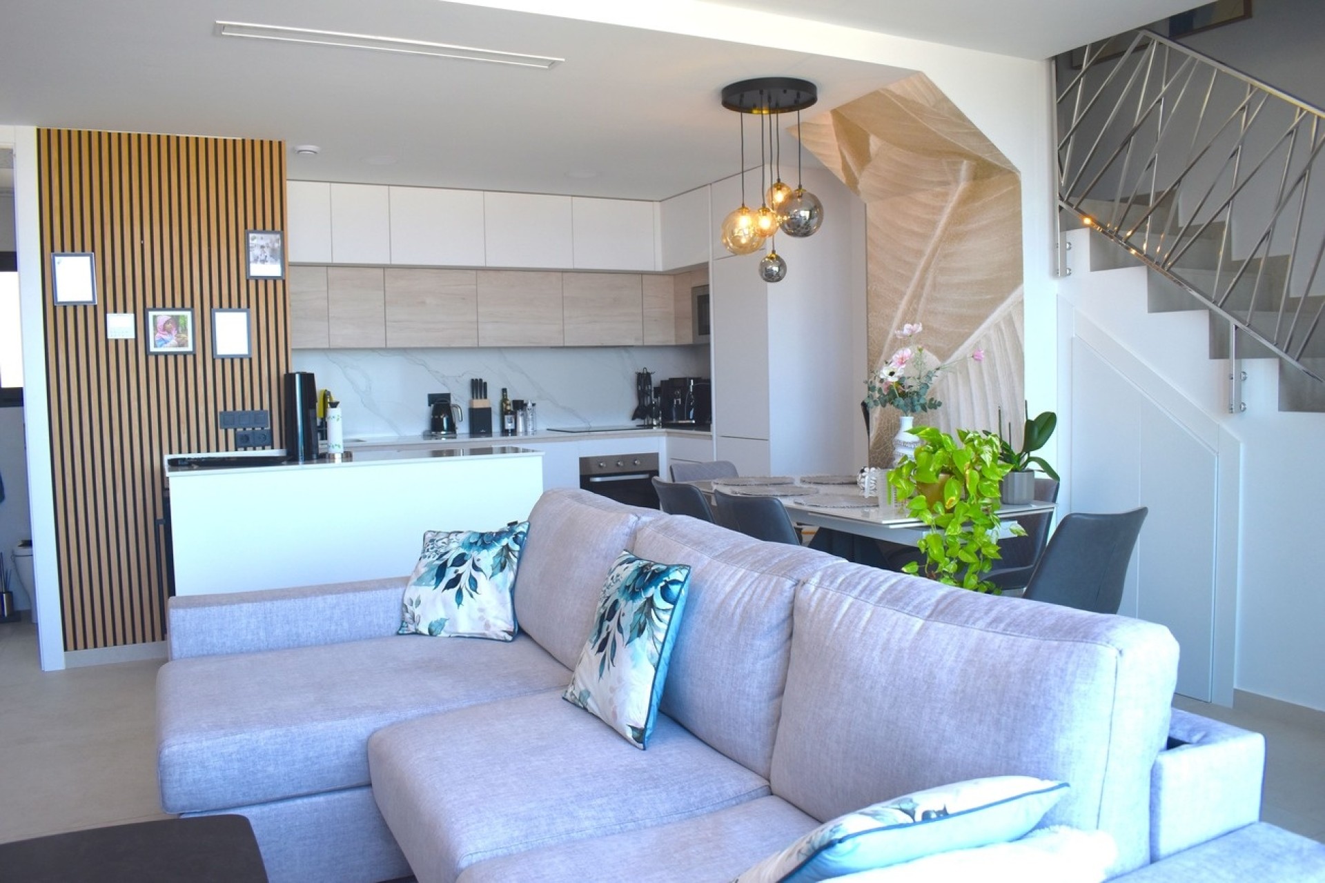 Sprzedaż - Apartament / Mieszkanie -
Guardamar del Segura