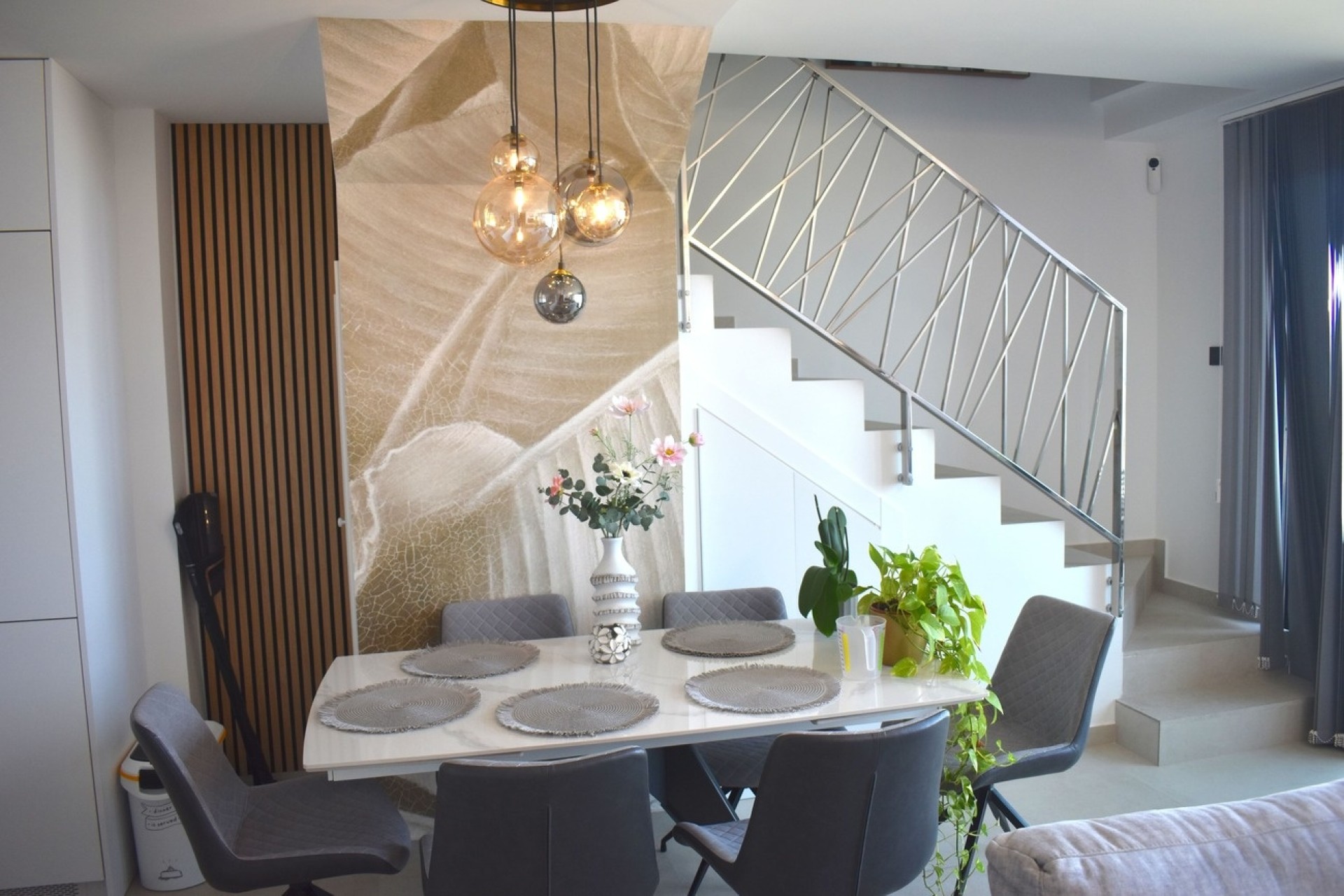 Sprzedaż - Apartament / Mieszkanie -
Guardamar del Segura