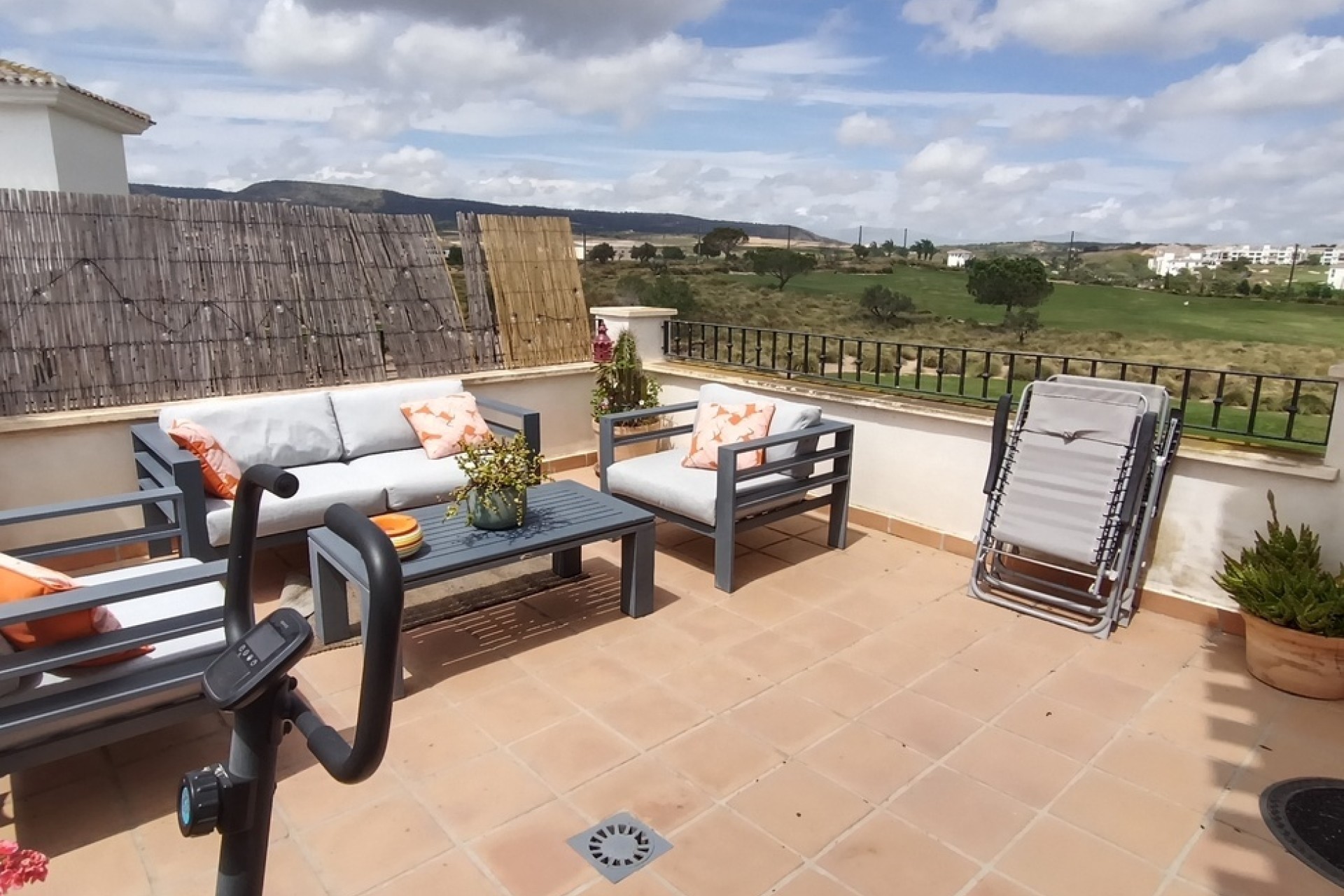Sprzedaż - Apartament / Mieszkanie -
Hacienda Riquelme Golf Resort - Inland