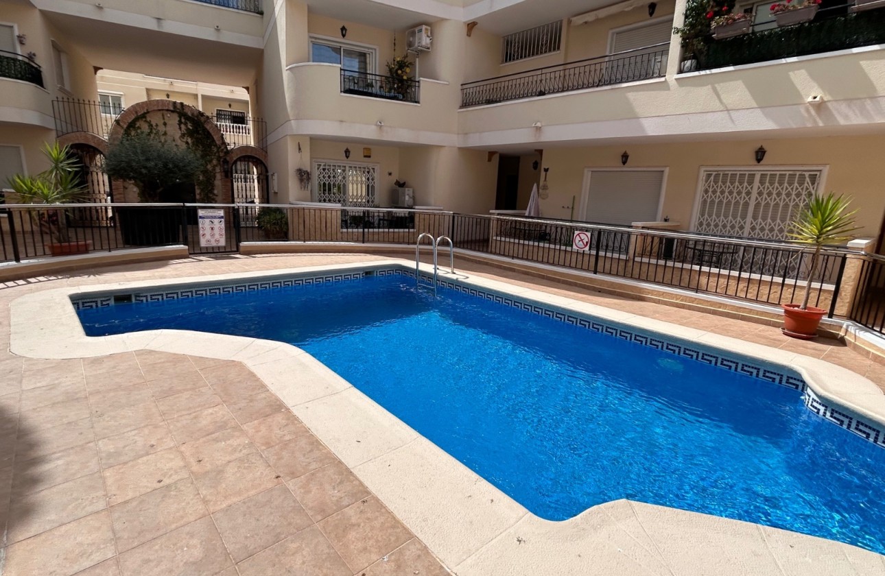Sprzedaż - Apartament / Mieszkanie -
Jacarilla