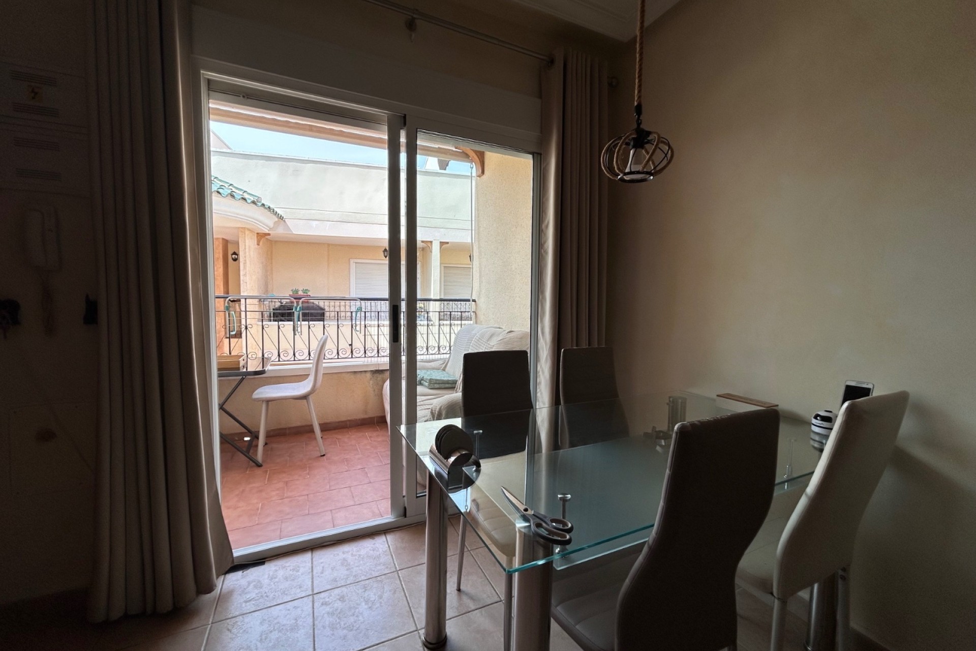 Sprzedaż - Apartament / Mieszkanie -
Jacarilla
