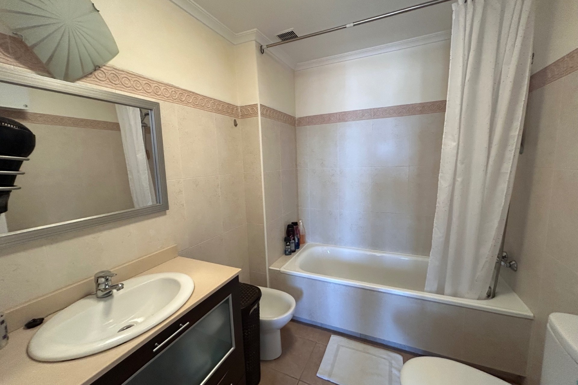 Sprzedaż - Apartament / Mieszkanie -
Jacarilla