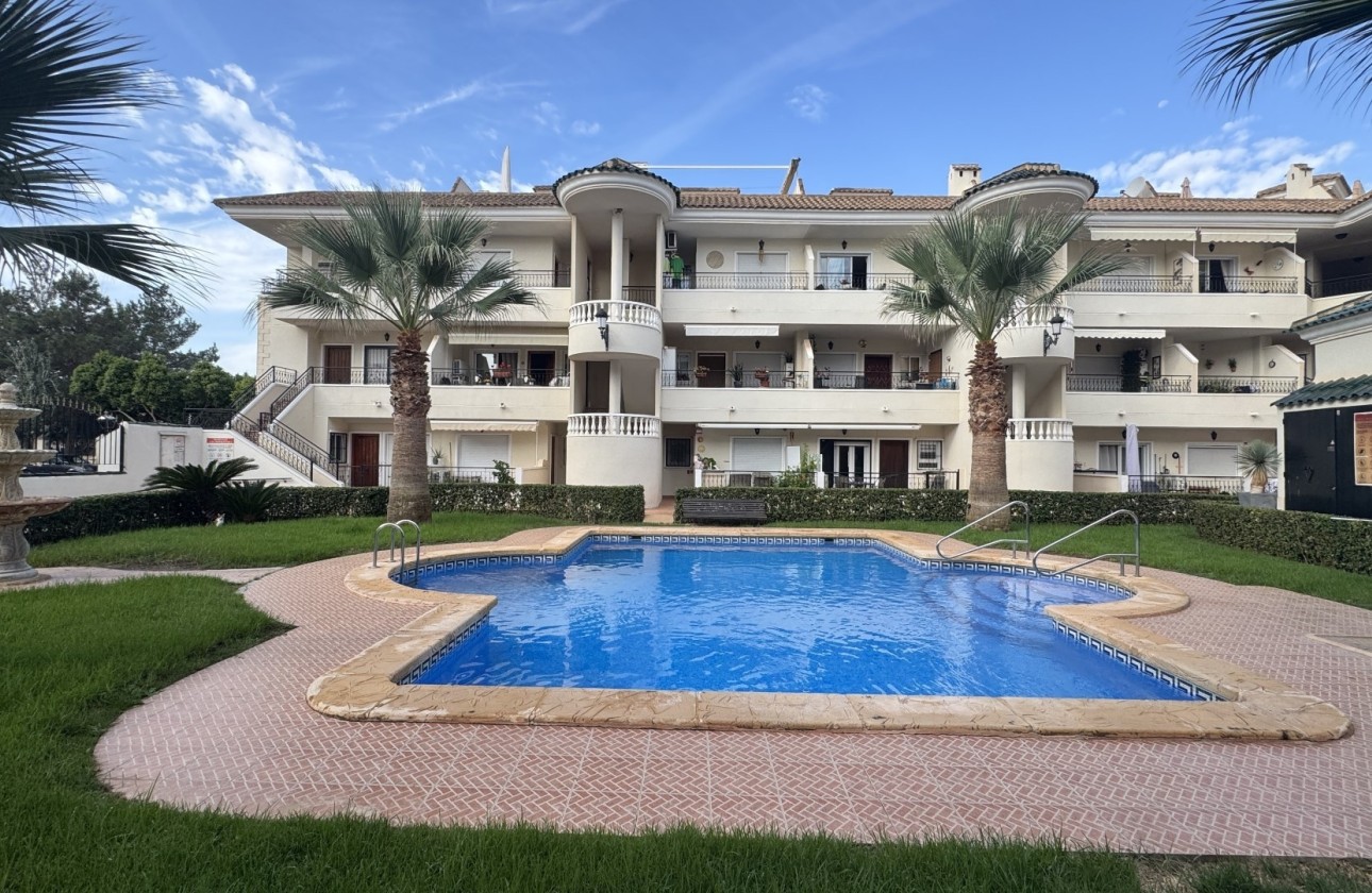 Sprzedaż - Apartament / Mieszkanie -
Jacarilla