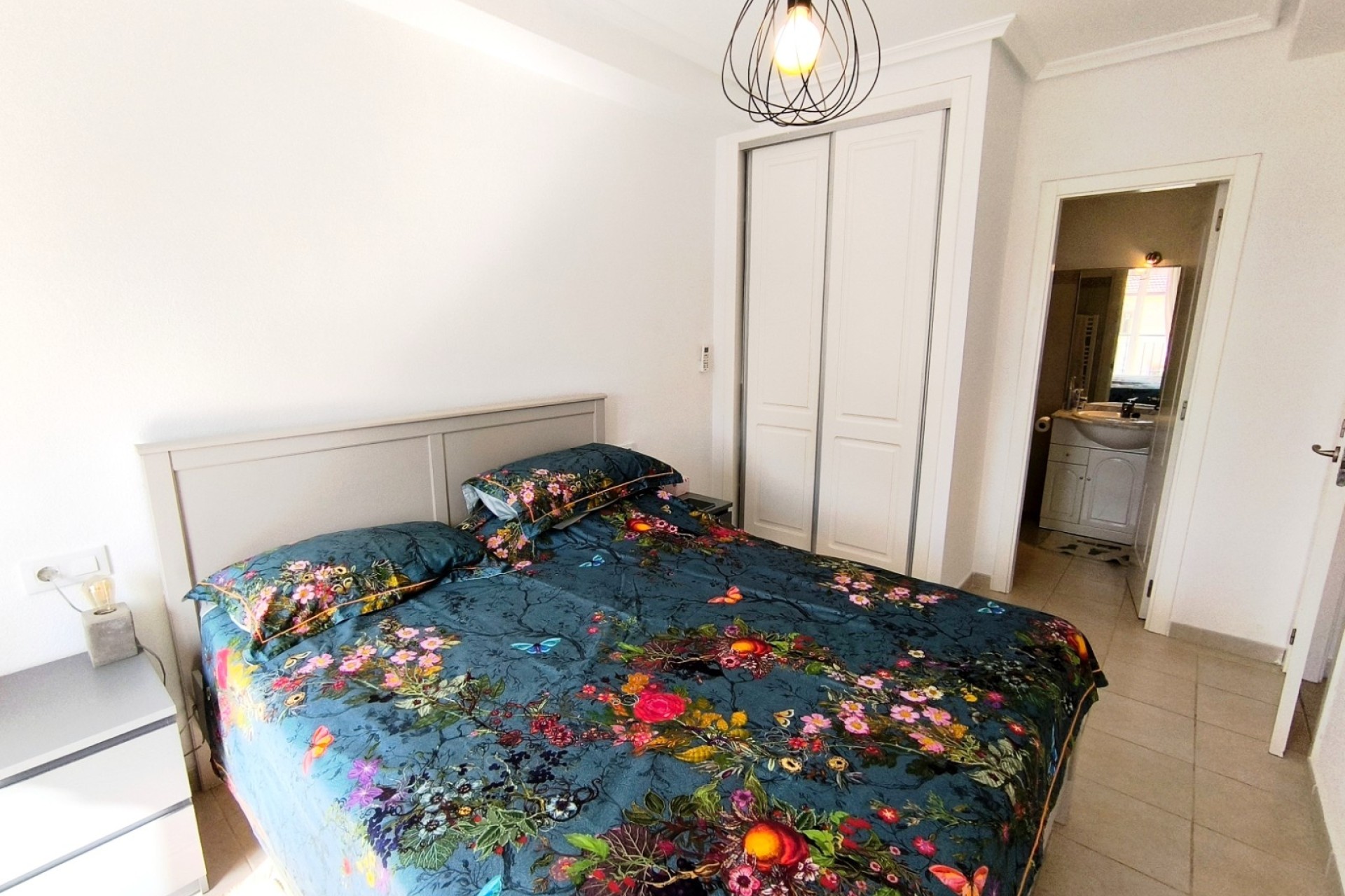 Sprzedaż - Apartament / Mieszkanie -
Jacarilla