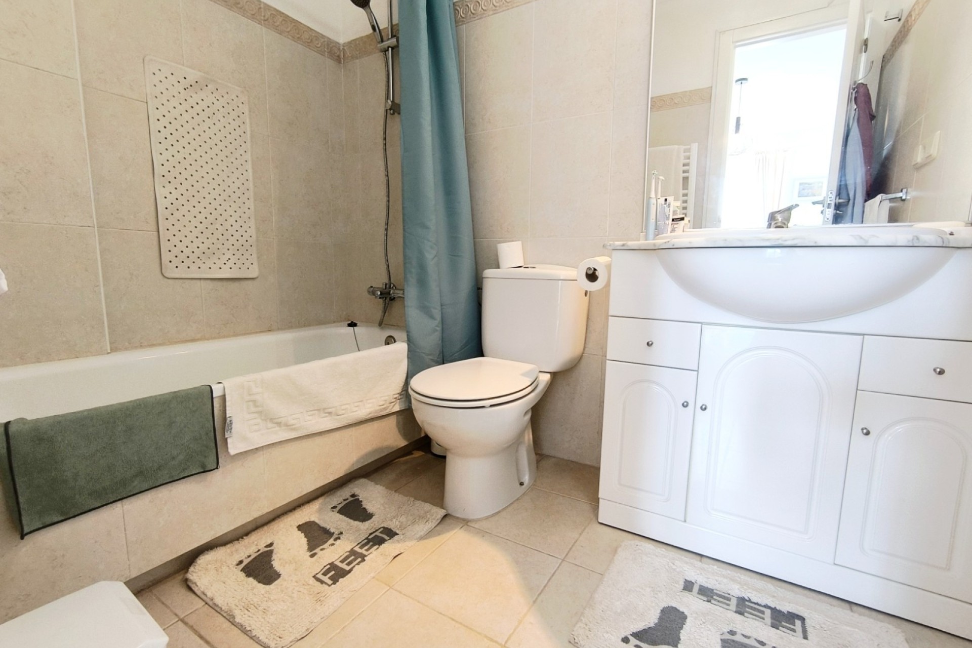 Sprzedaż - Apartament / Mieszkanie -
Jacarilla
