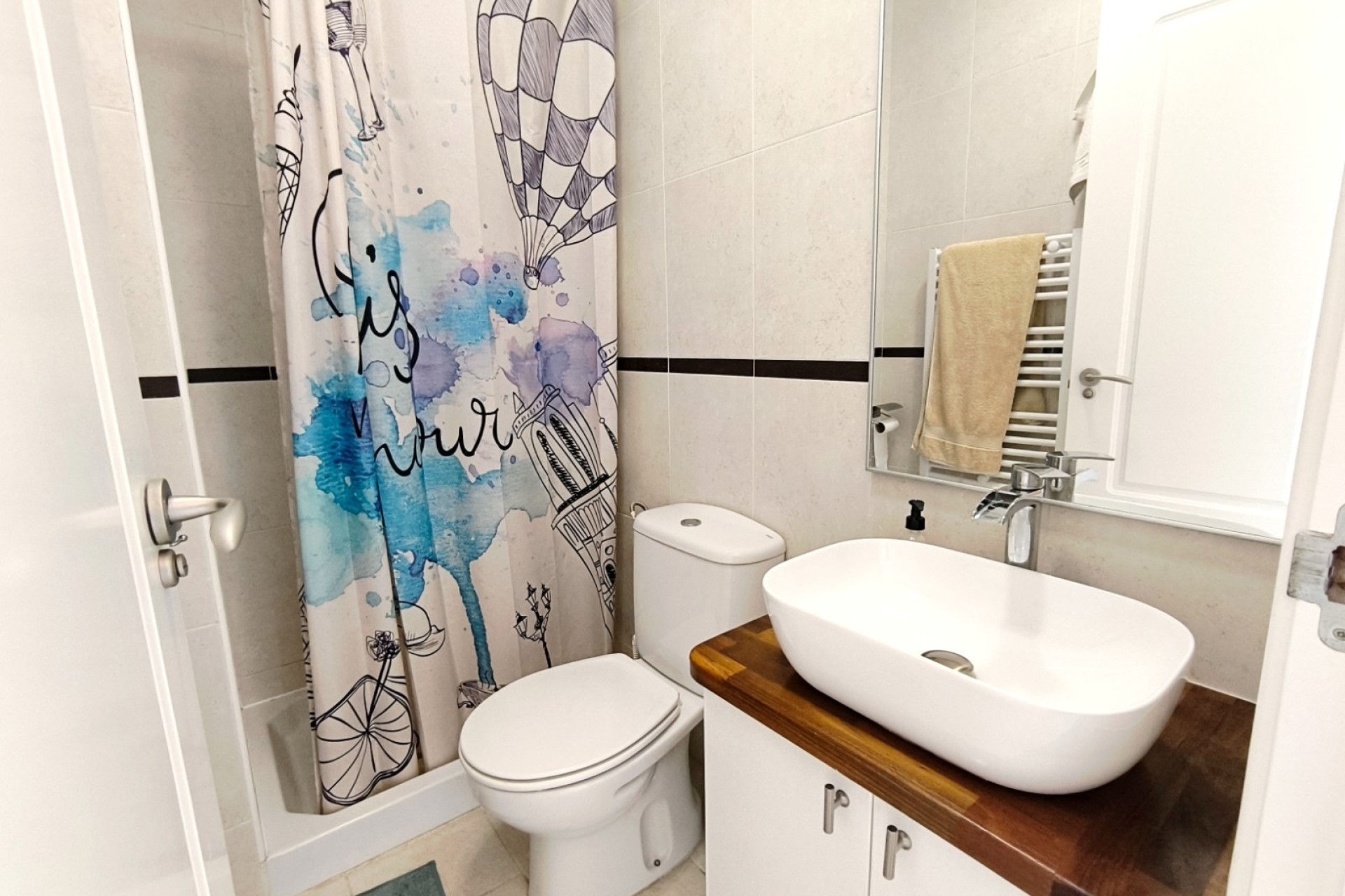 Sprzedaż - Apartament / Mieszkanie -
Jacarilla