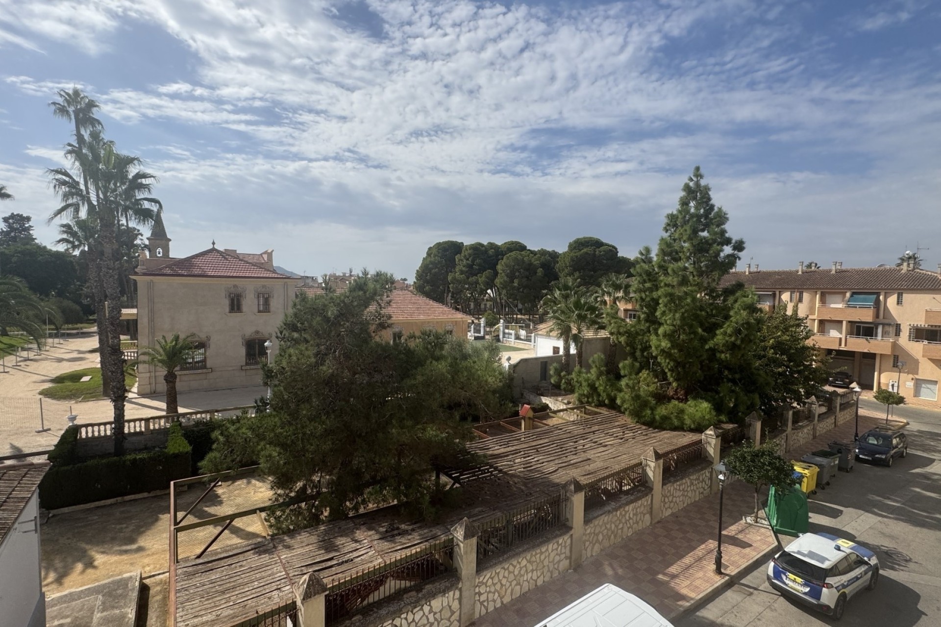 Sprzedaż - Apartament / Mieszkanie -
Jacarilla