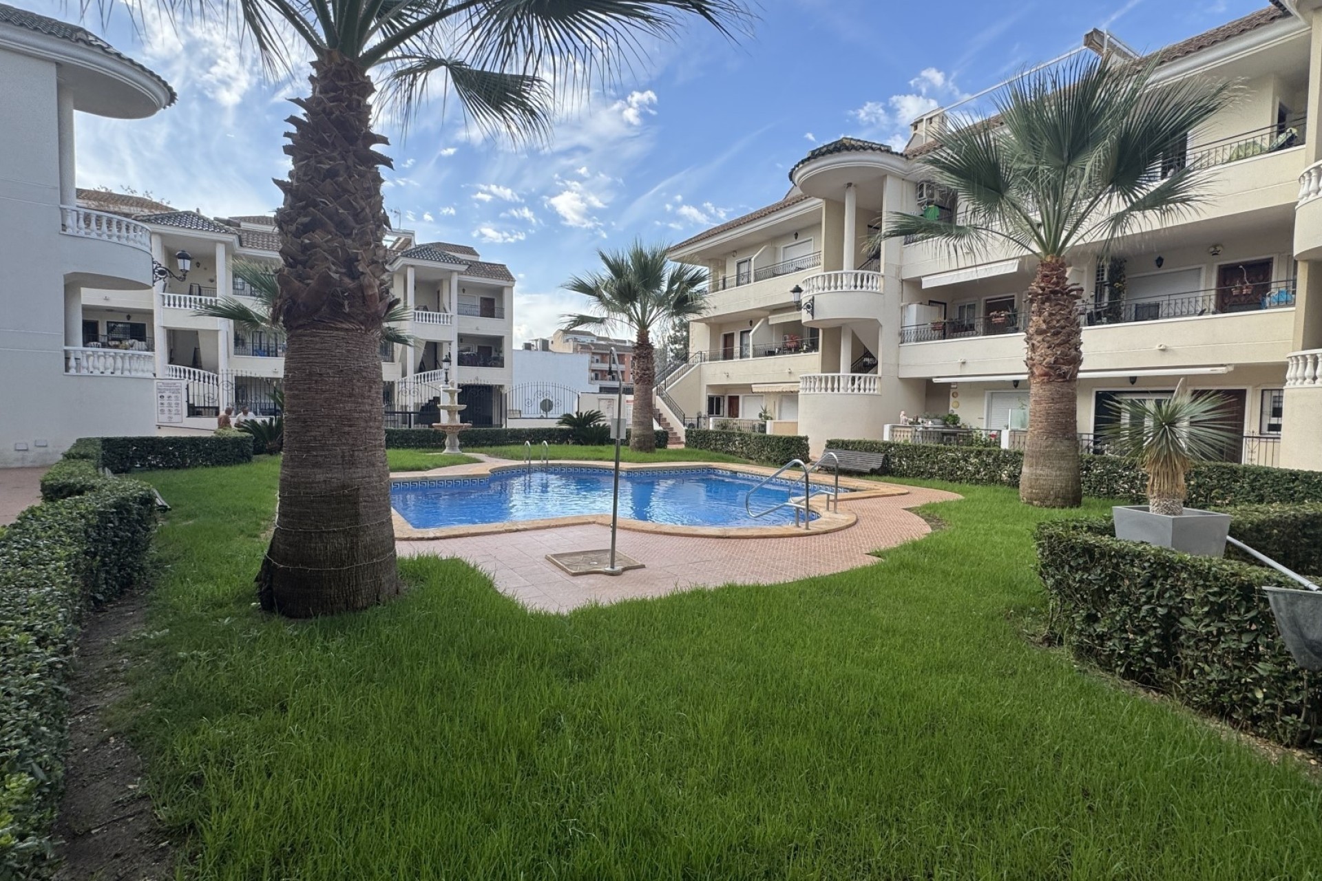 Sprzedaż - Apartament / Mieszkanie -
Jacarilla