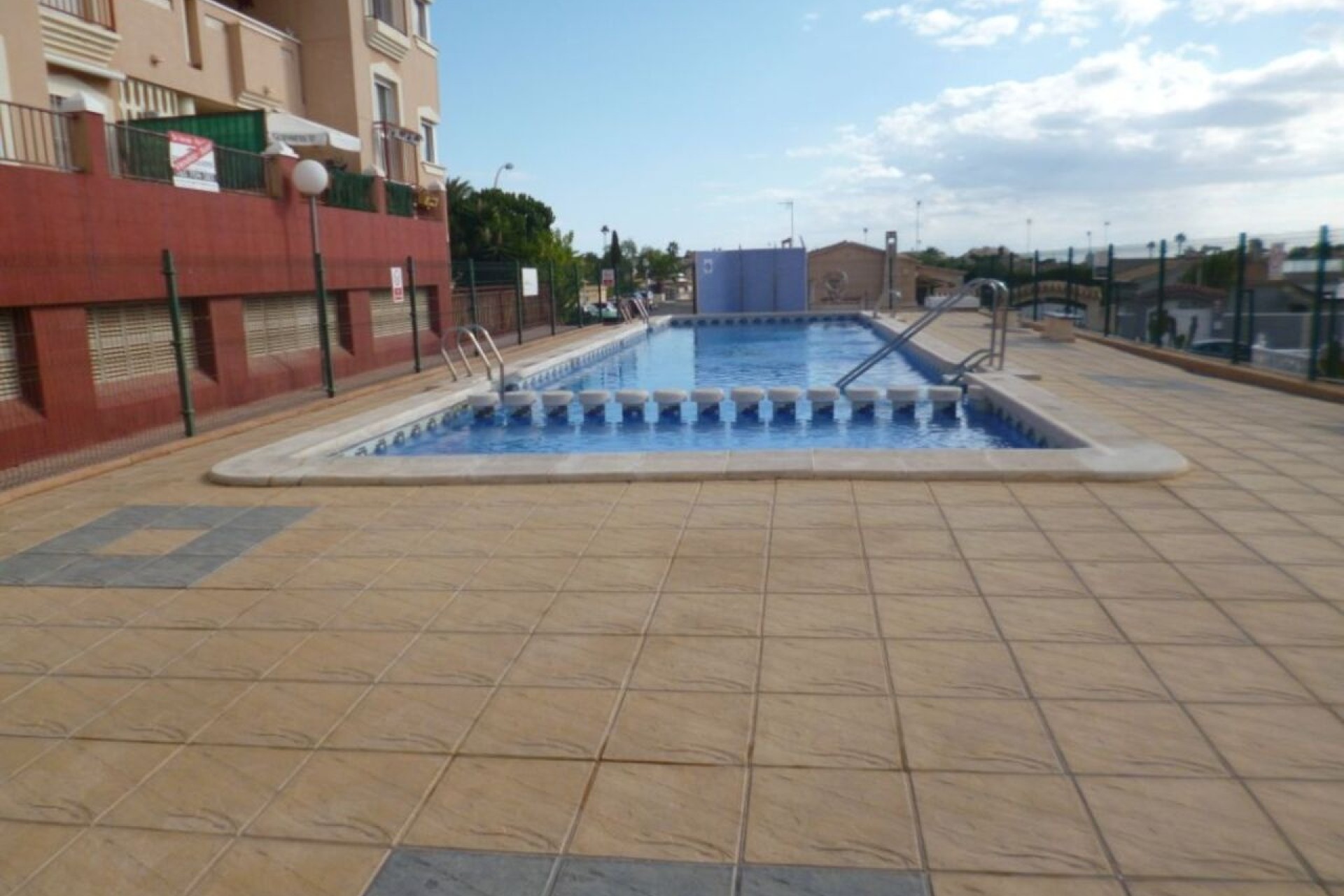 Sprzedaż - Apartament / Mieszkanie -
La Florida - Inland