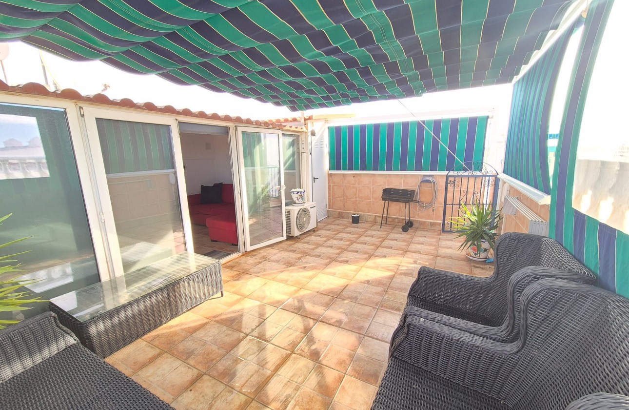Sprzedaż - Apartament / Mieszkanie -
La Florida