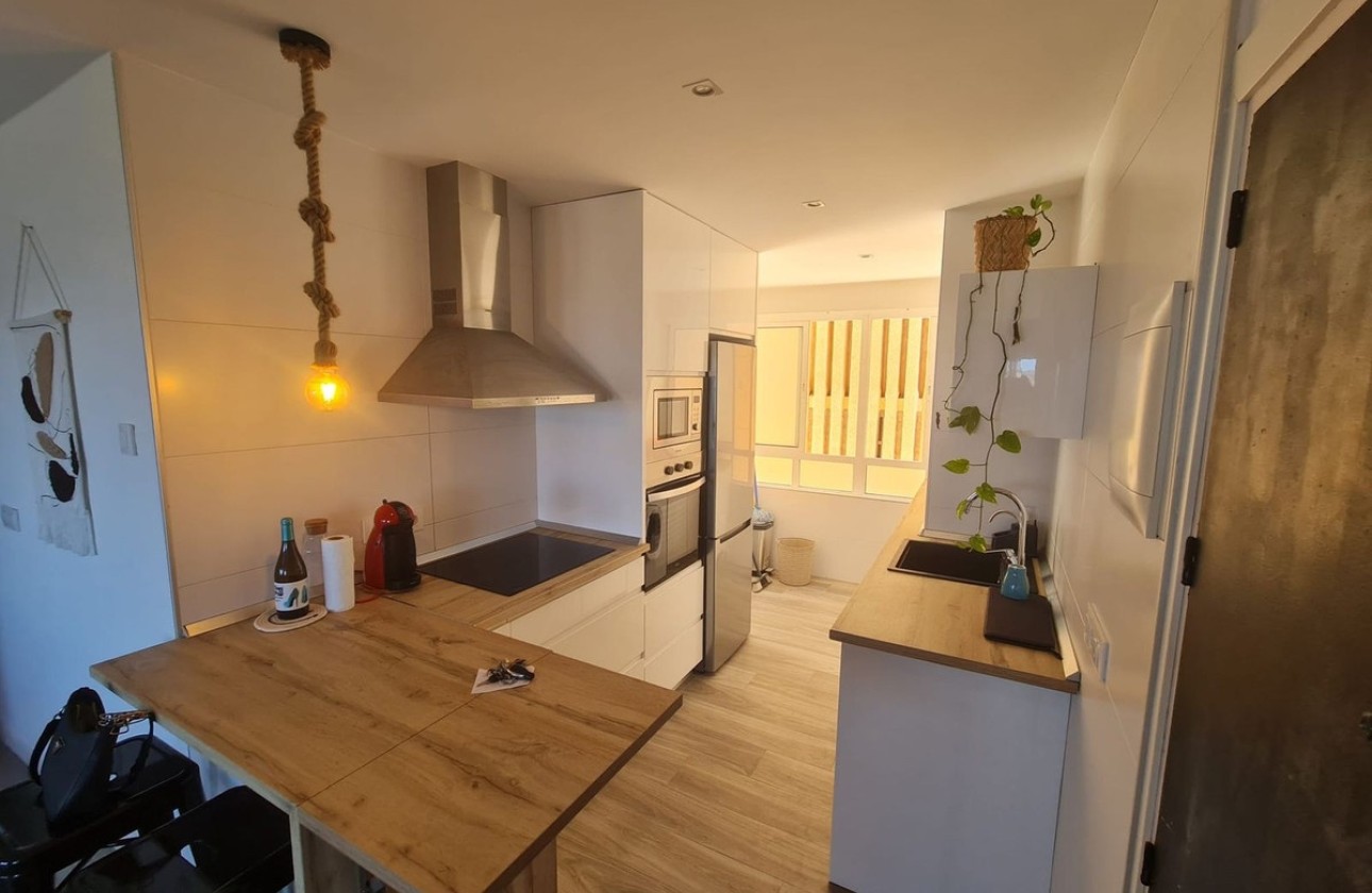 Sprzedaż - Apartament / Mieszkanie -
La Manga del Mar Menor - Costa Calida