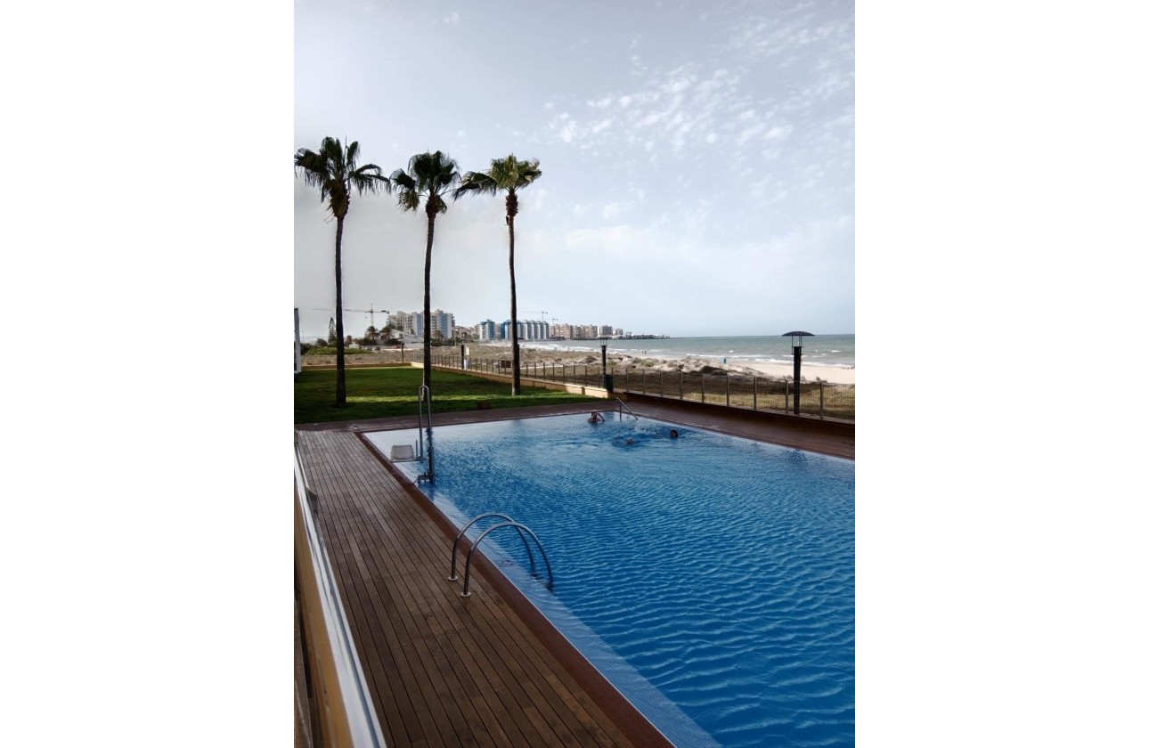 Sprzedaż - Apartament / Mieszkanie -
La Manga del Mar Menor - Costa Calida