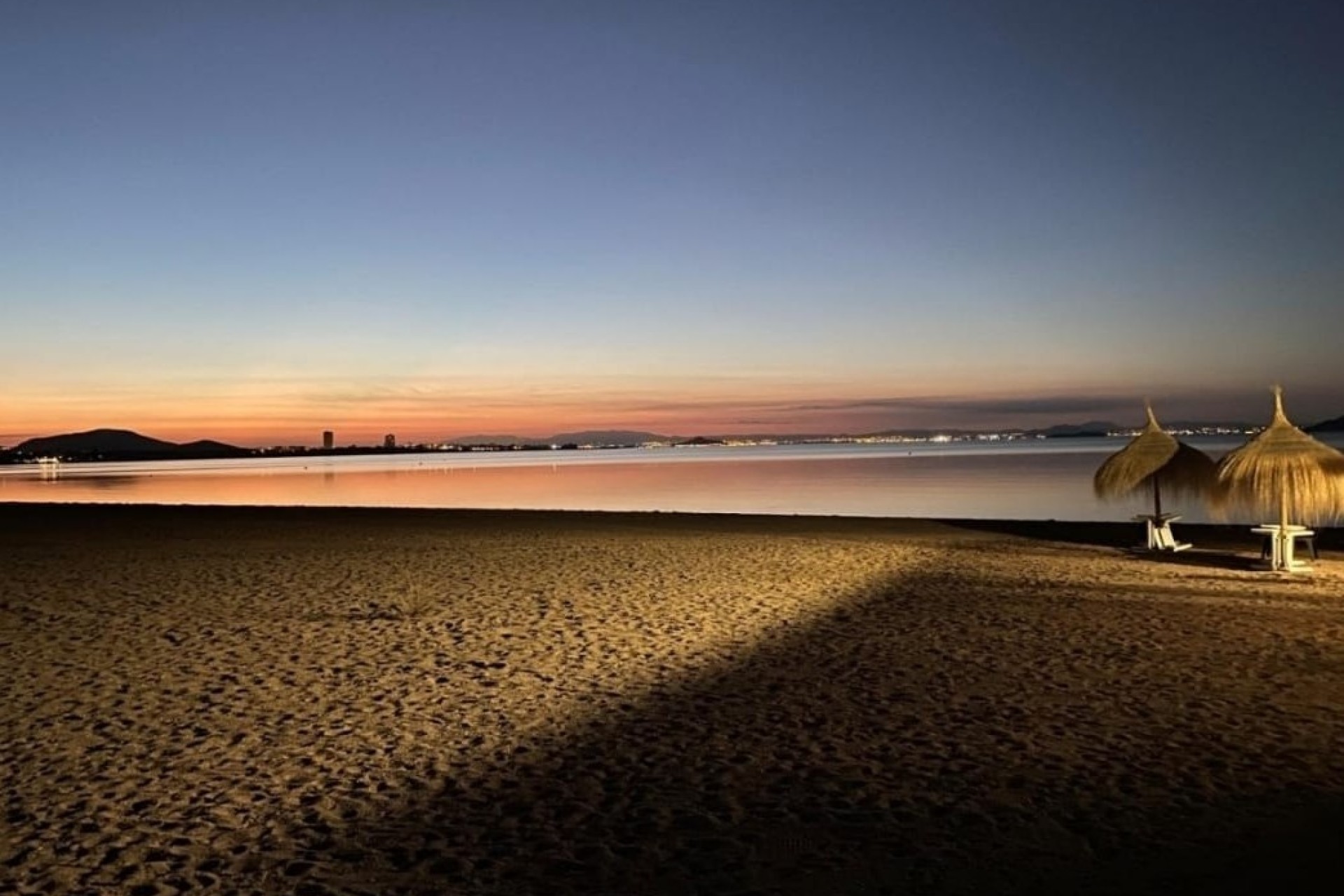 Sprzedaż - Apartament / Mieszkanie -
La Manga del Mar Menor - La Manga