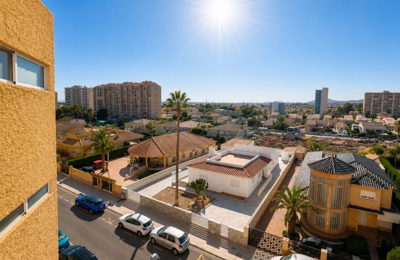 Sprzedaż - Apartament / Mieszkanie -
La Manga del Mar Menor - La Manga