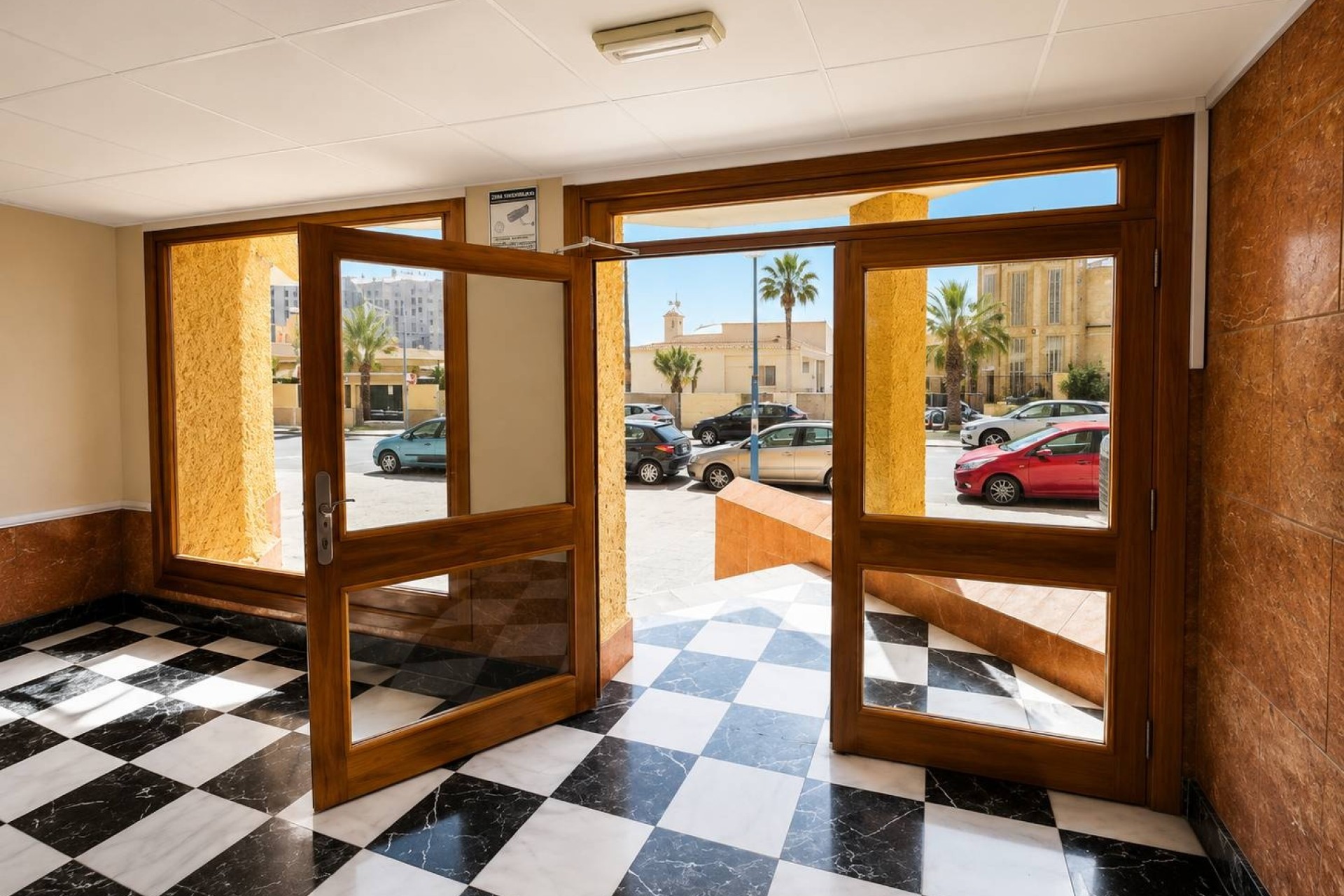 Sprzedaż - Apartament / Mieszkanie -
La Manga del Mar Menor - La Manga
