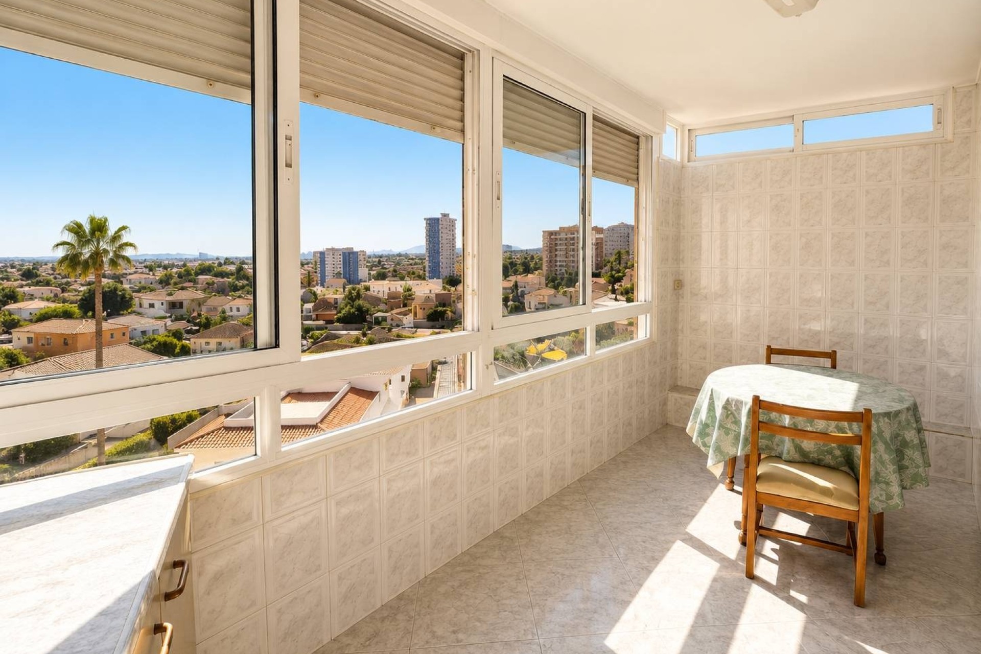 Sprzedaż - Apartament / Mieszkanie -
La Manga del Mar Menor - La Manga
