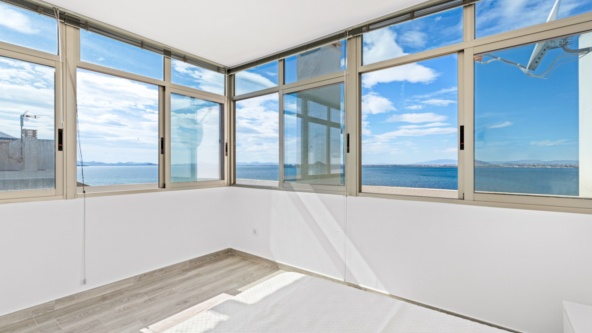 Sprzedaż - Apartament mieszkanie -
La Manga del Mar Menor - La Manga