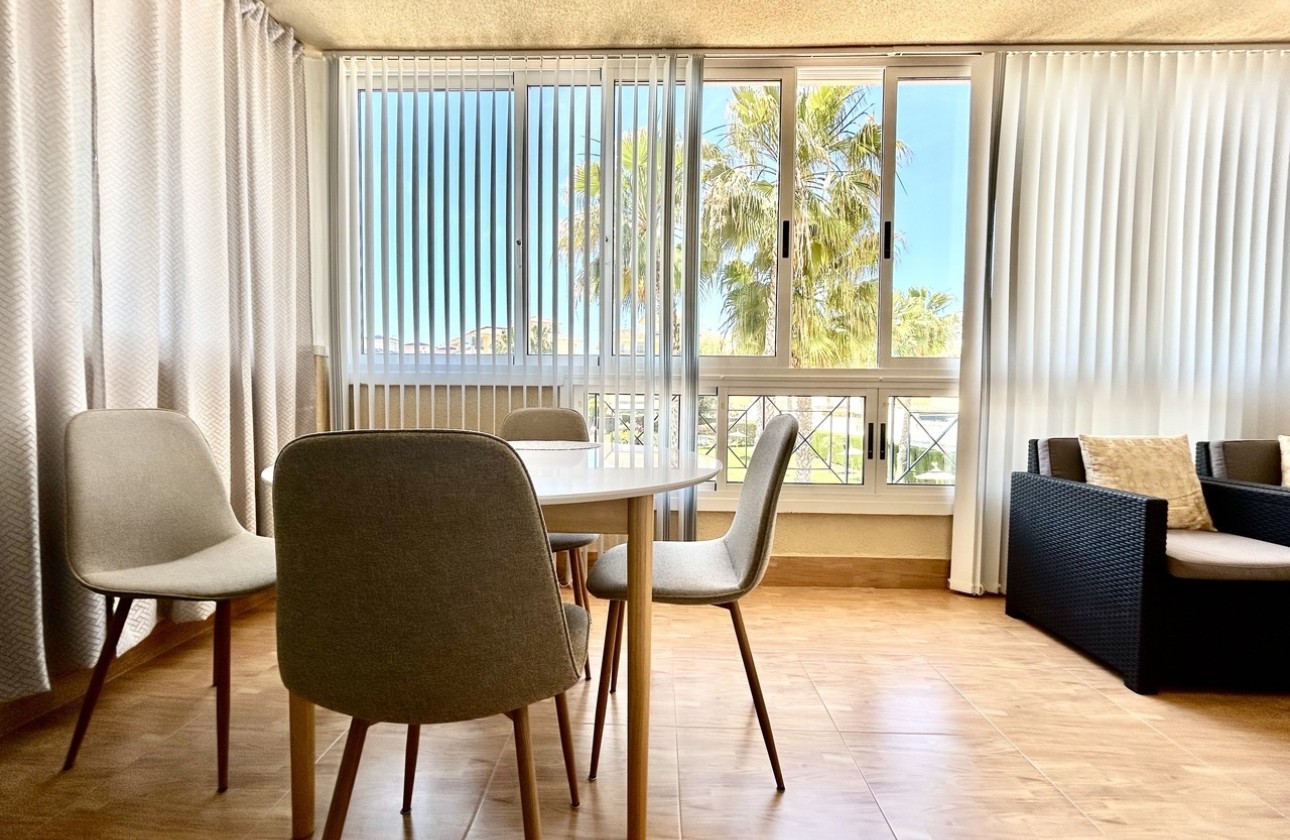 Sprzedaż - Apartament / Mieszkanie -
La Mata - Costa Blanca