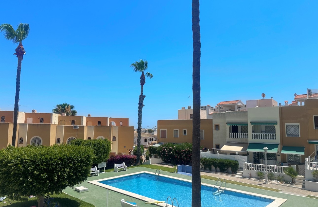 Sprzedaż - Apartament / Mieszkanie -
La Mata